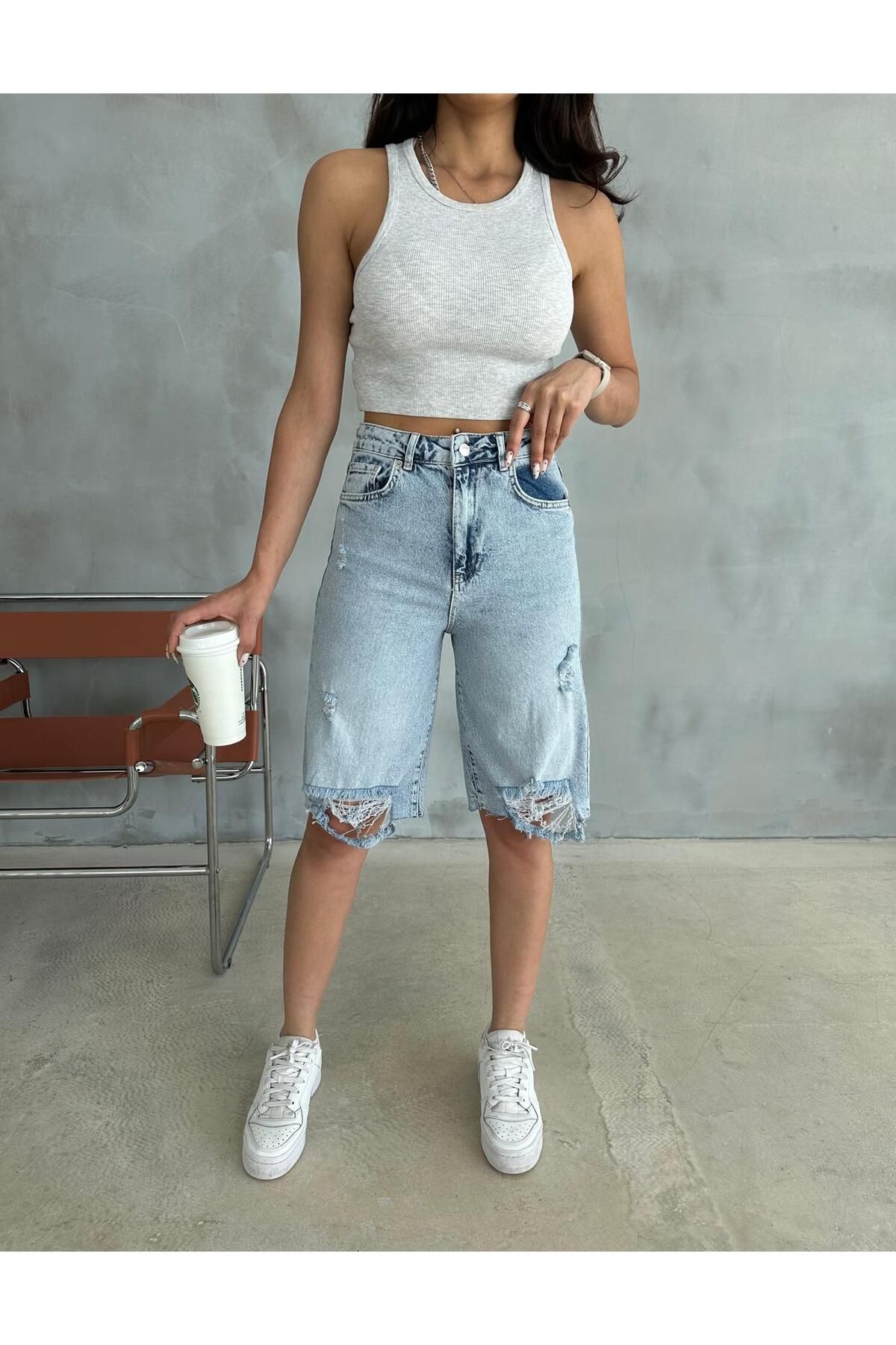 Zeo Basic-Blue LaseredBermudaShorts - Ripped Detail 3