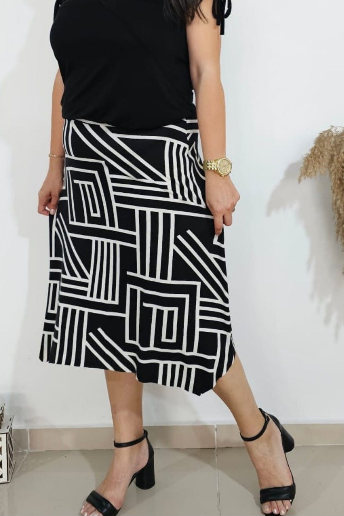 sinemisxxl-Lycra Viscose Patterned Skirt with Elastic Waistband 3