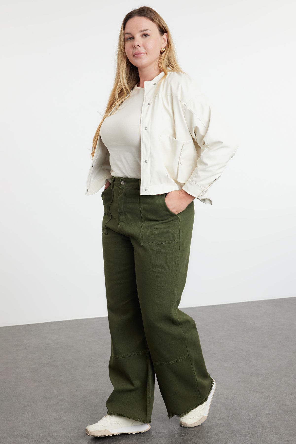 Trendyol Curve-Hohe Taille, weites Bein, große Jeans TBBAW25CJ00001 2