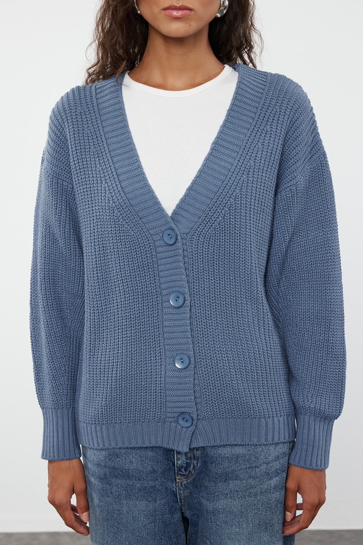 Trendyolmilla  Indigo Couple Basic V Yaka Triko Hırka TWOAW24HI00383 - Görsel 4