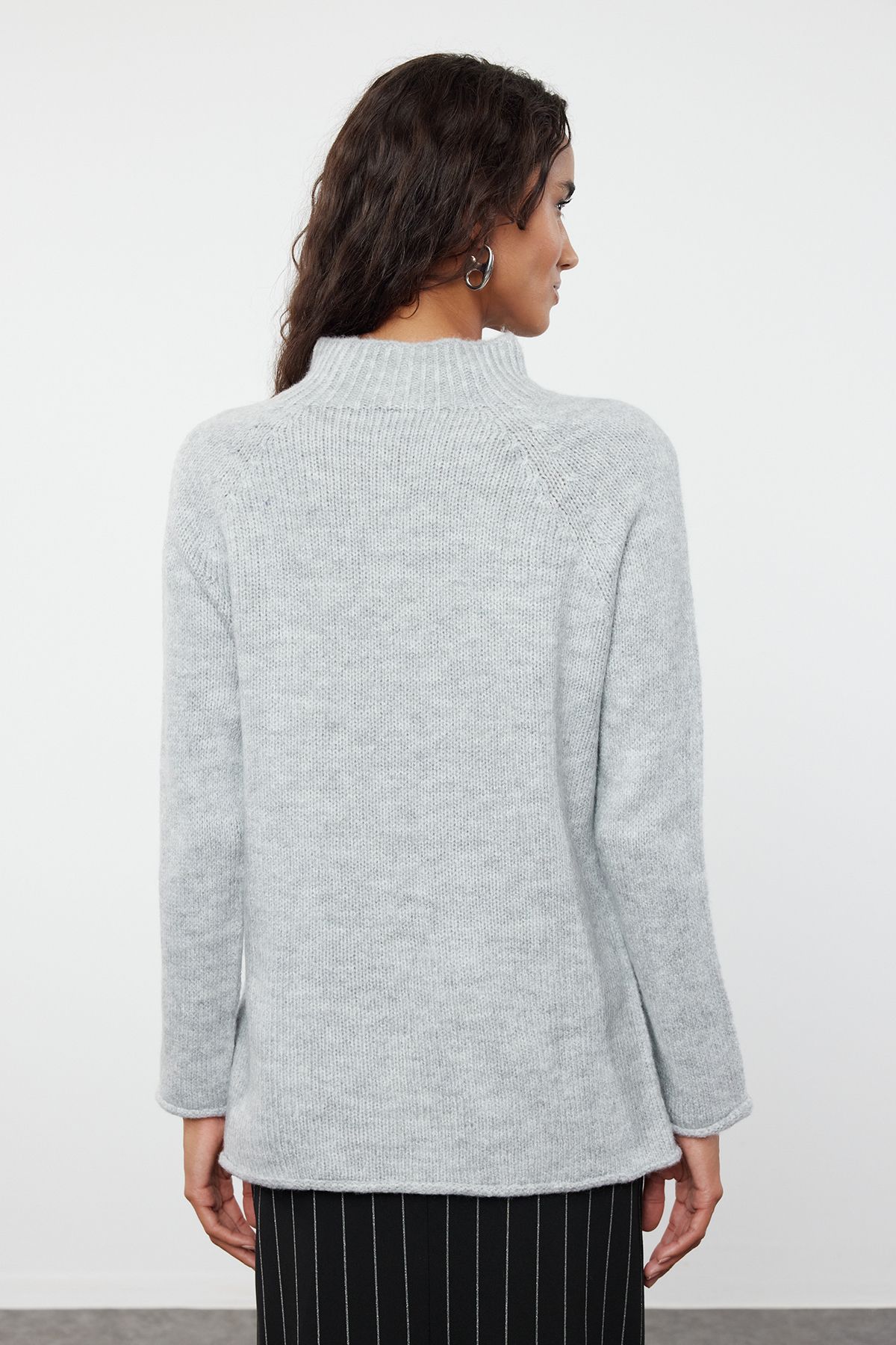 Trendyol Collection-Gray Stand Collar Seamless Soft Knitwear Sweater - Twoaw25Kz00048 5