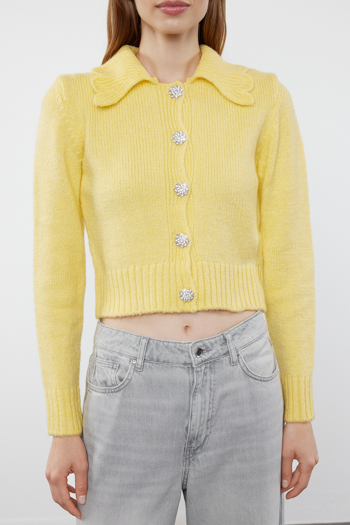 Trendyolmilla  Sarı Crop Yumuşak Dokulu Mücevher Düğmeli Triko Hırka TWOAW25HI00098 - Görsel 3