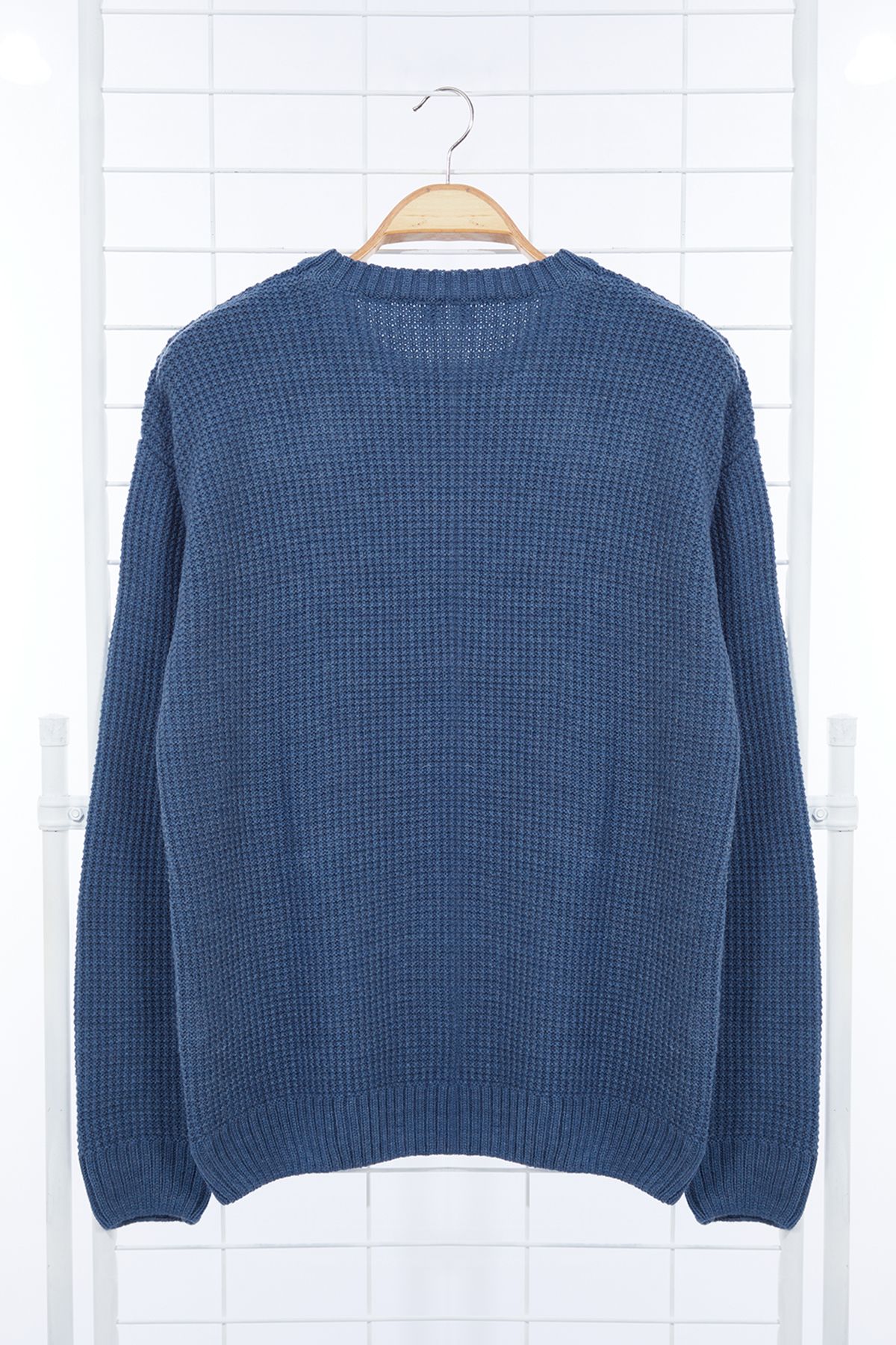 Trendyol Collection-Πουλόβερ Indigo Oversize Crew με υφή TMNAW24KZ00032 17