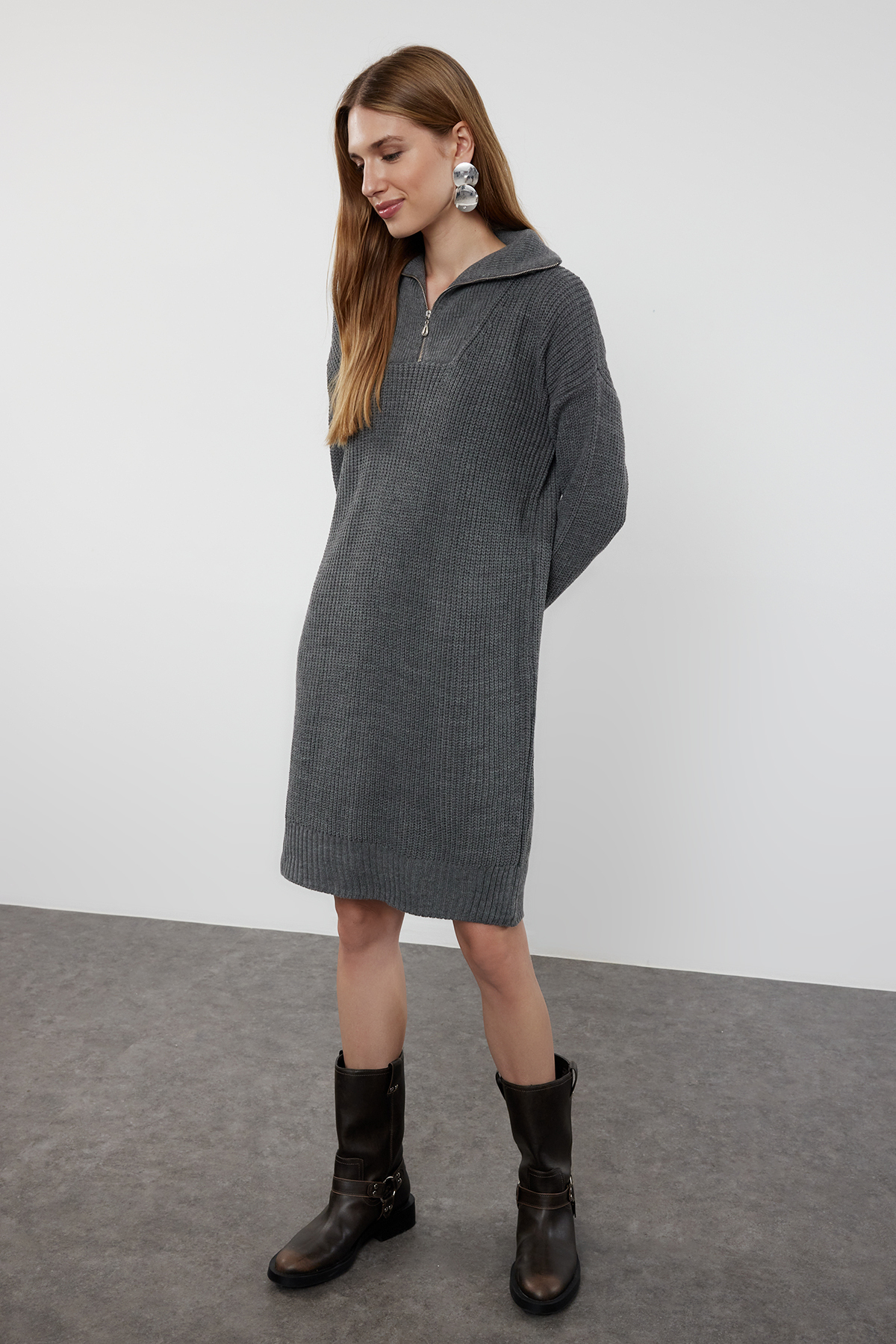 Trendyol Collection Damen Grau Anthrazitfarbenes Mini-Strickkleid Mit Reißverschluss Für - Klein