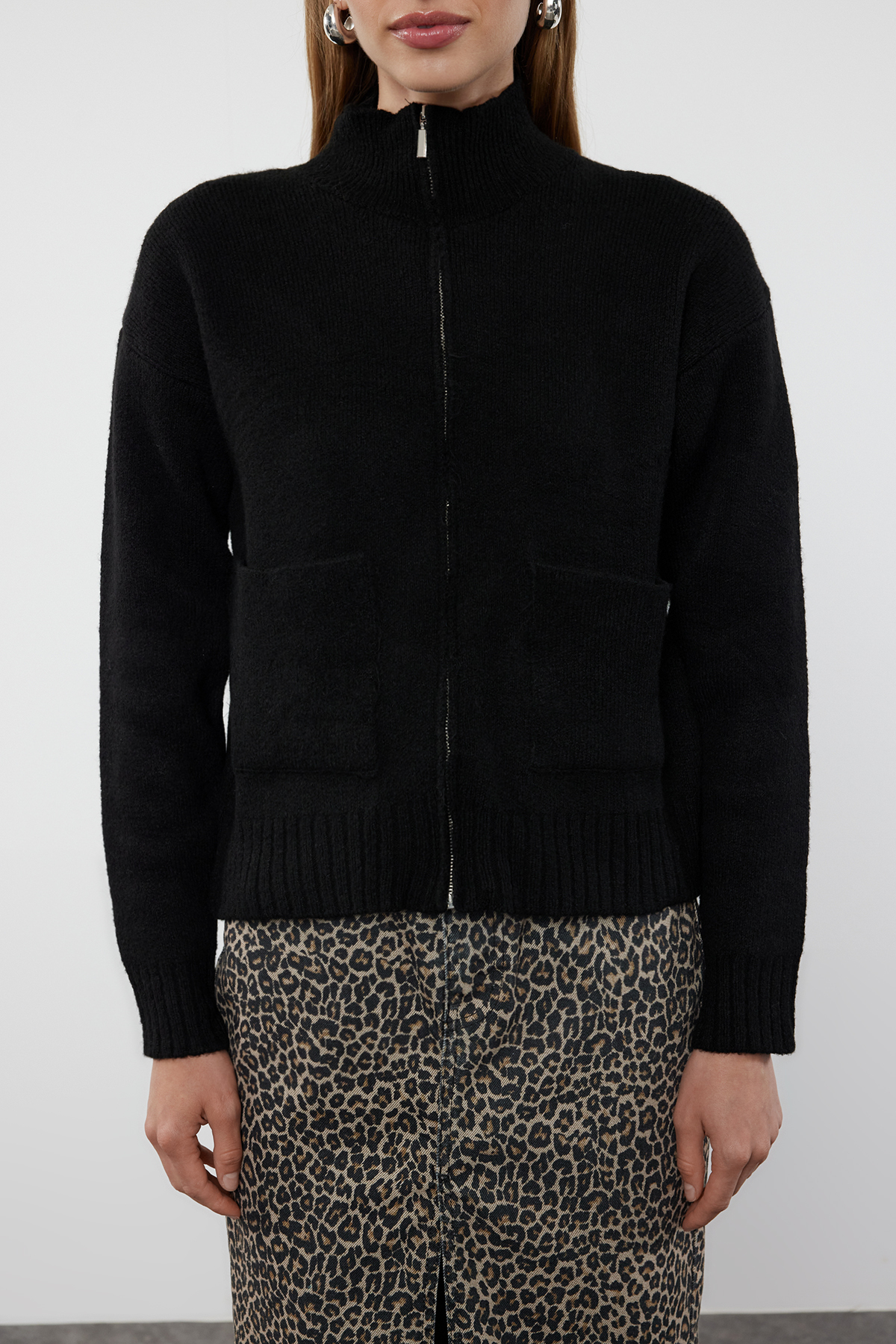 Trendyolmilla  Siyah Yumuşak Dokulu Fermuarlı Triko Hırka TWOAW25HI00019 - Görsel 3