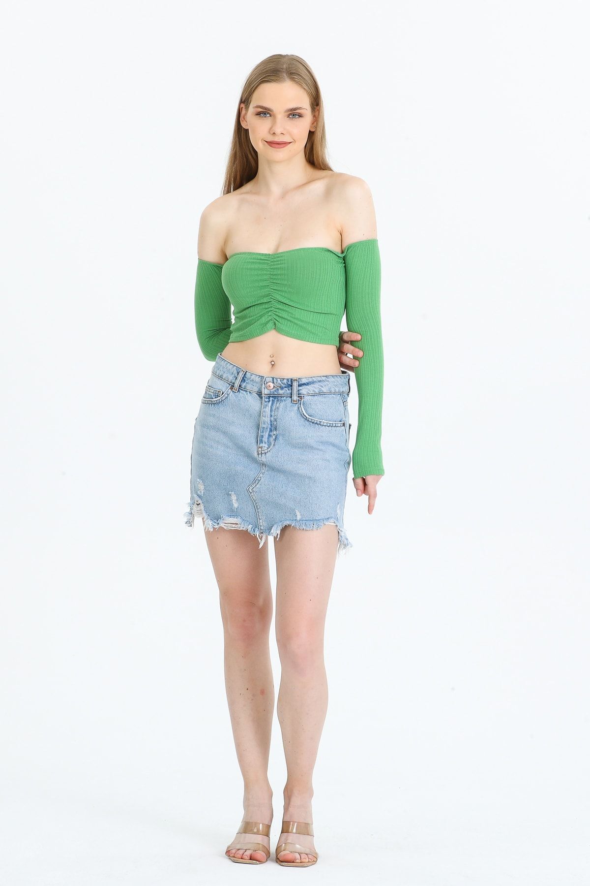 Green Color Shoulder Open Long Sleeve Crop ( Narrow Mold )