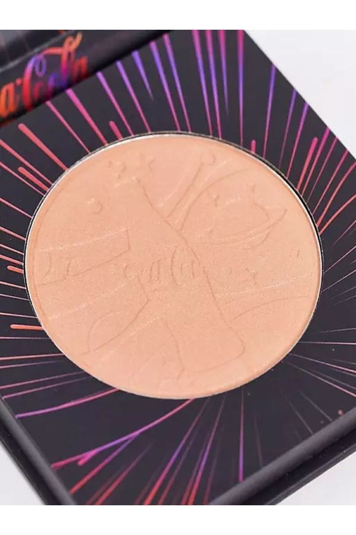 Revolution-X Coca Cola Starlight Highlighter Illuminator Vegan 1