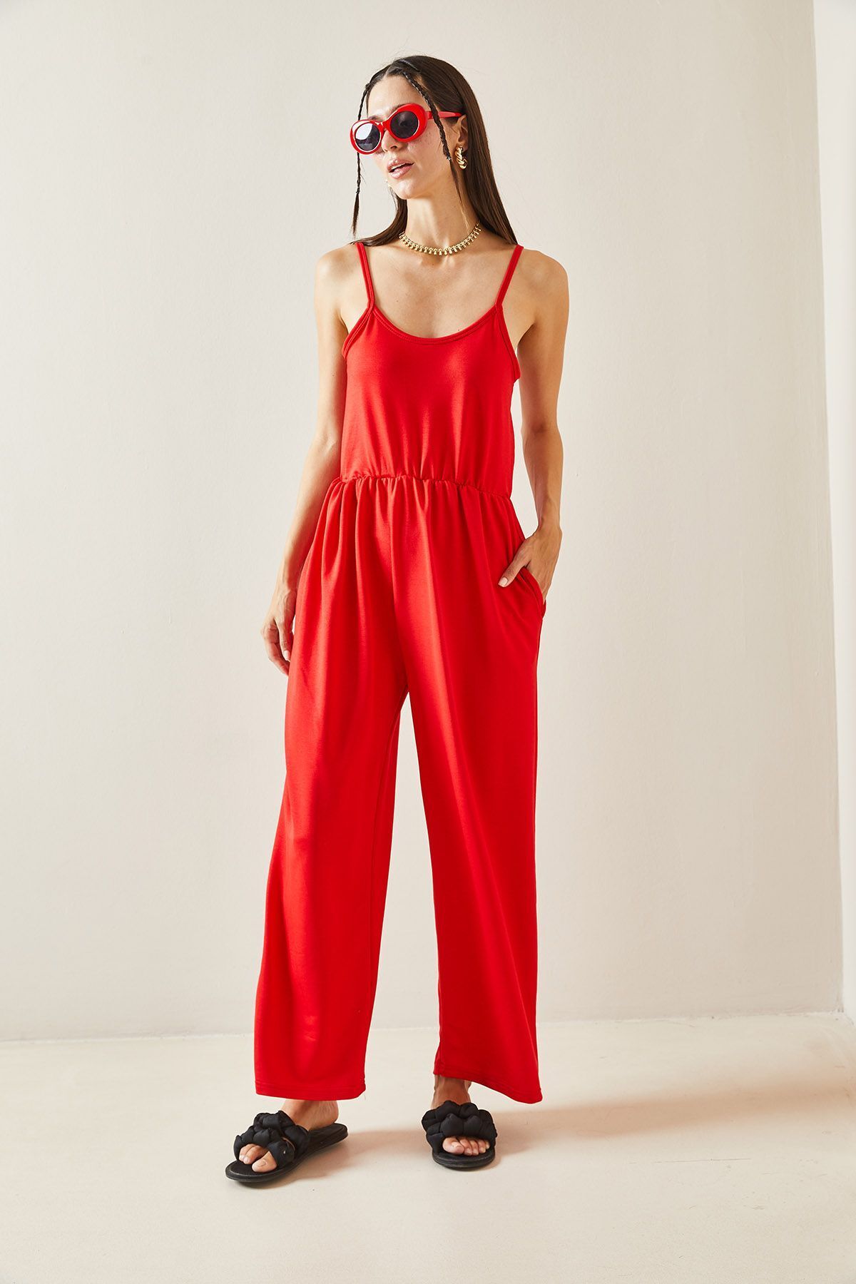 XHAN-5YXK6-48816-04 Model Red Thin Strap Maxi Jumpsuit 5