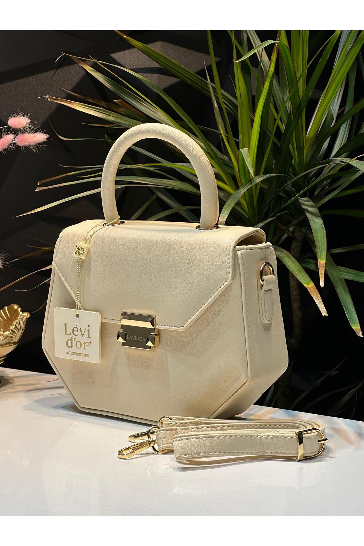 کیف شانه ای نود زنانه کیسه چرمی مصنوعی که به عنوان یک دست رنگ خاص و بازوی 910015.krm طراحی شده است Levidor
