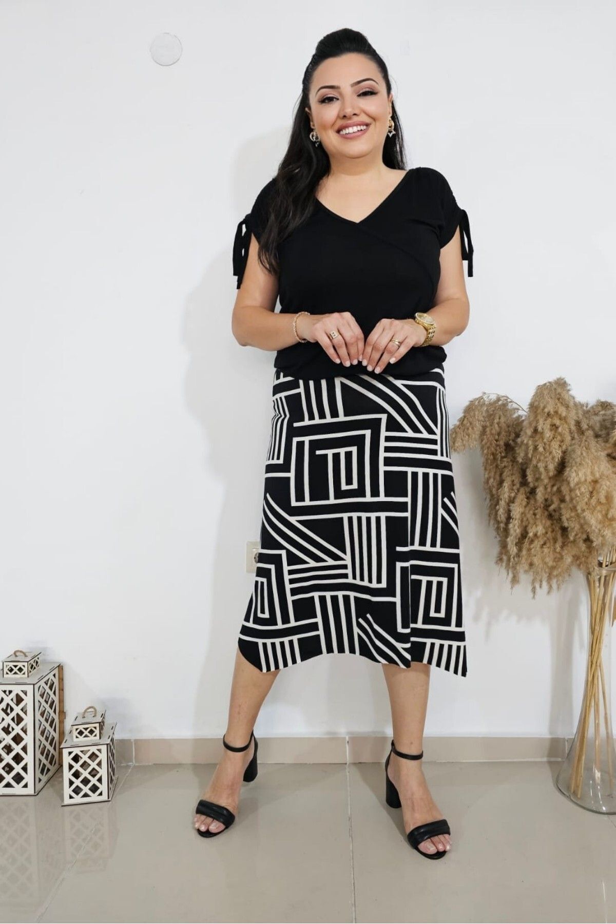 sinemisxxl-Lycra Viscose Patterned Skirt with Elastic Waistband 2