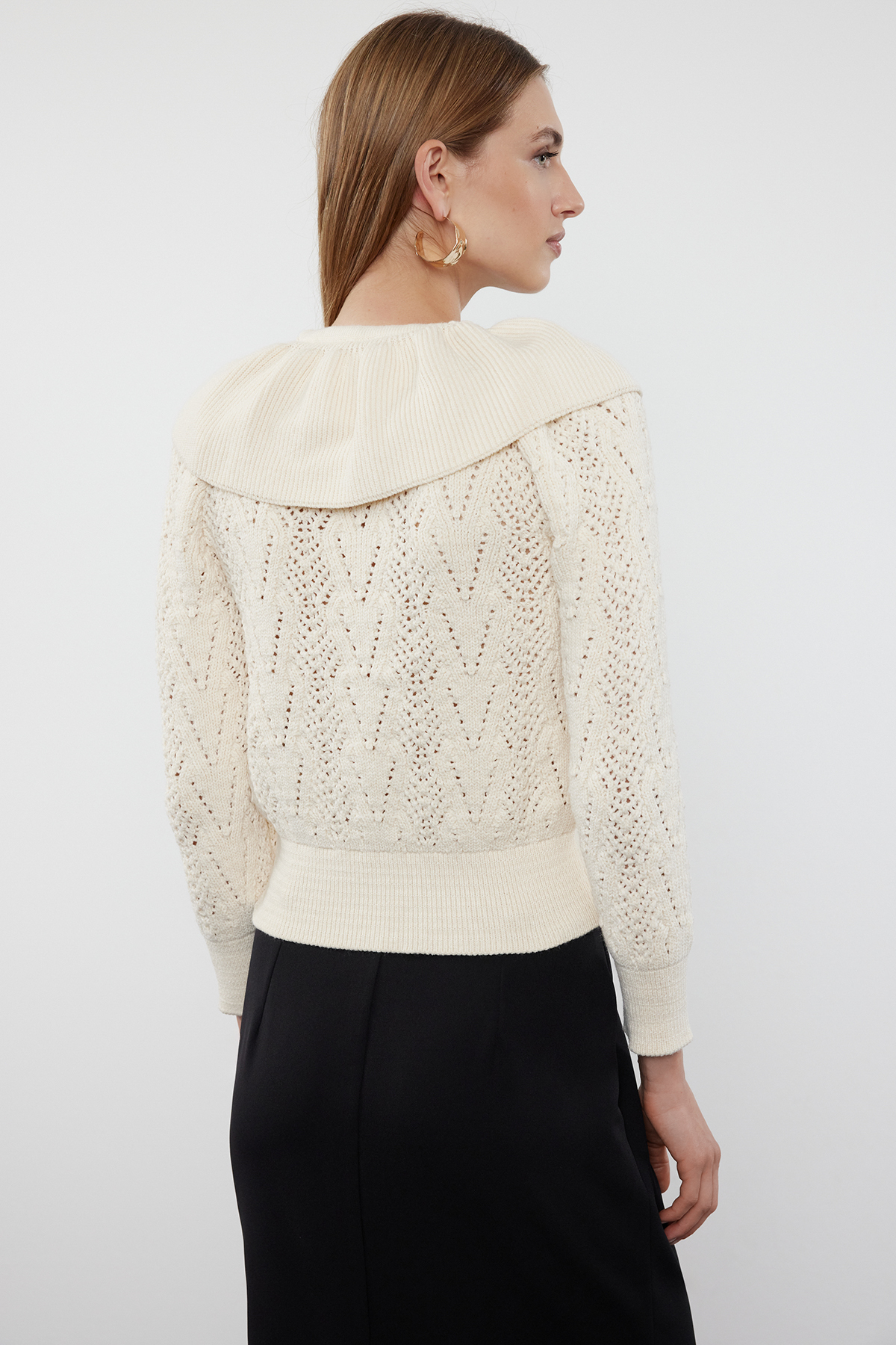 Trendyolmilla  Taş Yumuşak Dokulu Kurdele/Fiyonk Ve İnci Detaylı Polo Yaka Triko Kazak TWOAW25KZ00158 - Görsel 5