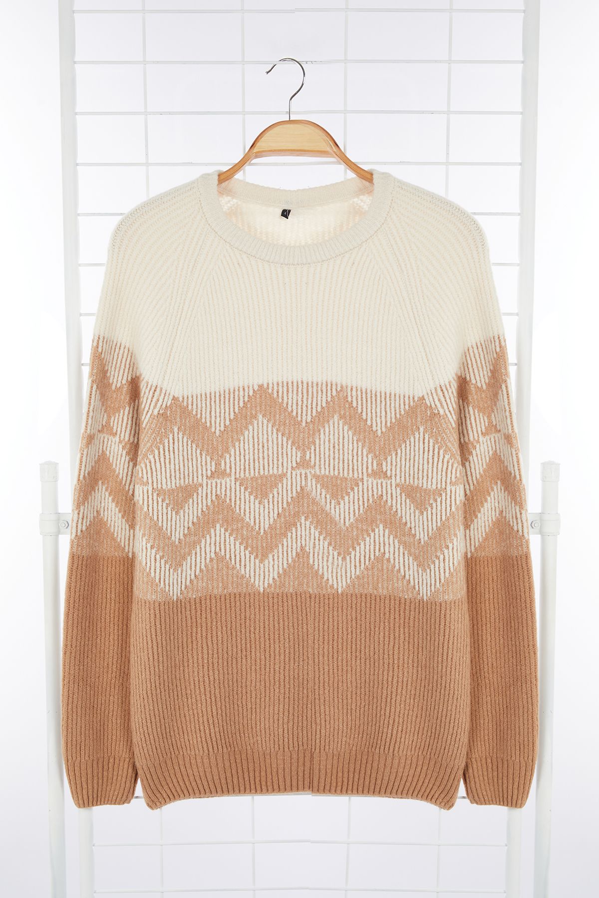Edit by Trendyol-Sweter z dzianiny etnicznej – Camel Regularny okrągły dekolt TMNAW25KZ00030 6
