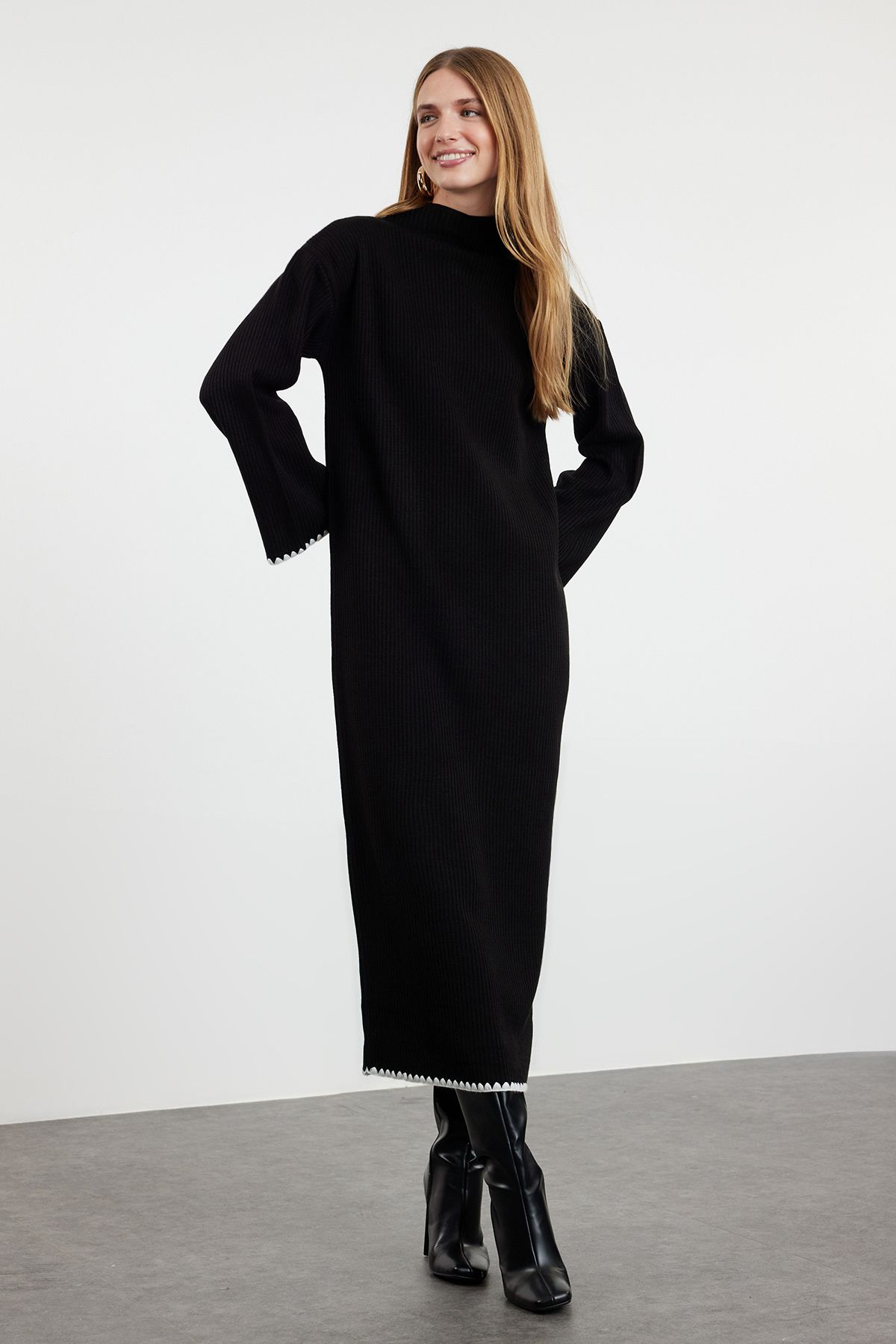 TRENDYOL MODEST Siyah Dikiş Detaylı Uzun Triko Elbise TCTAW25EB00001  Fiyatı, Yorumları - Trendyolmilla