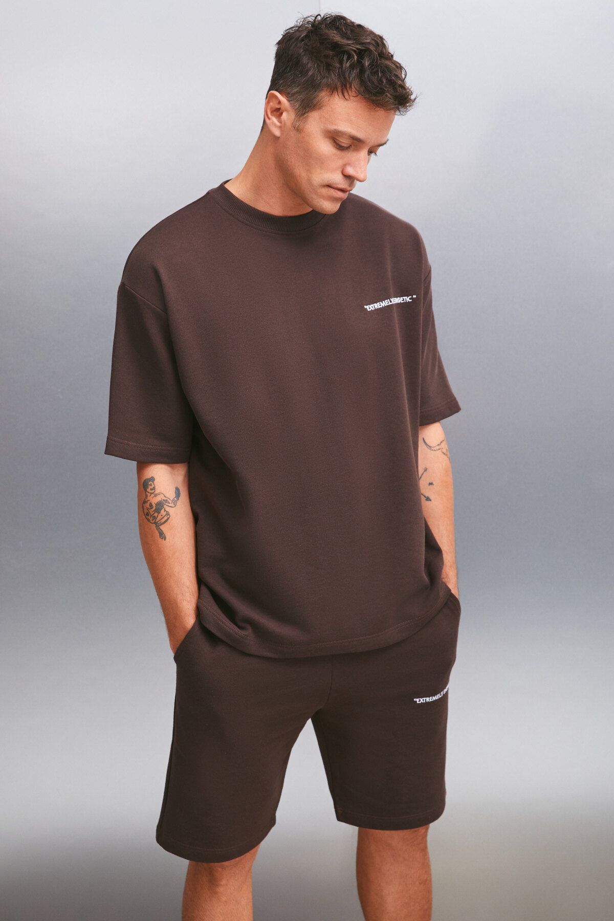 GRIMELANGE-Columbia Herren-Set, 2 Stück – Sommer-Stickerei, bequeme Passform, braunes Trainingsanzug-Set 4
