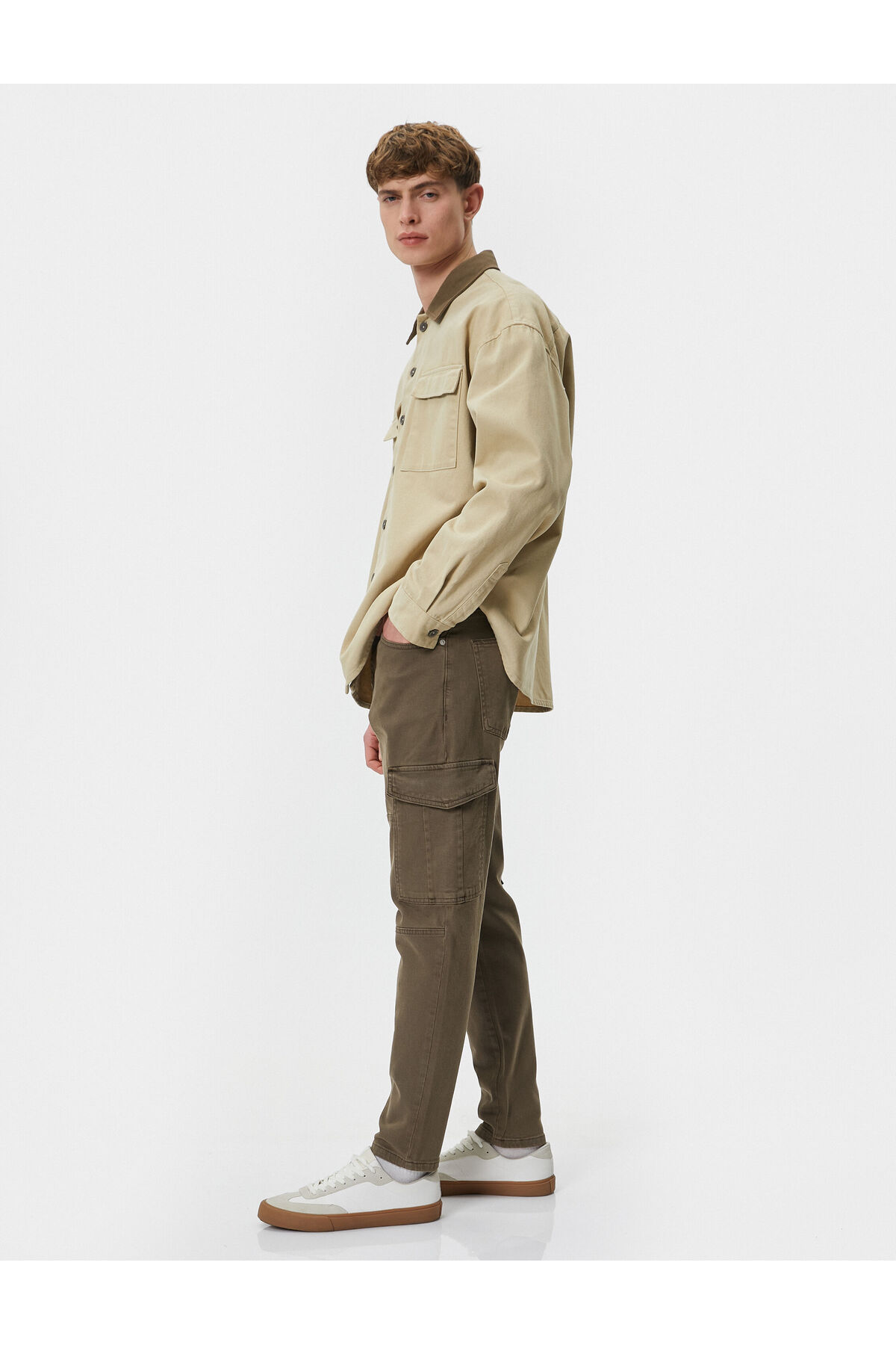 شلوار قابل شستشو در جیب باری دوخت با دکمه های باریک