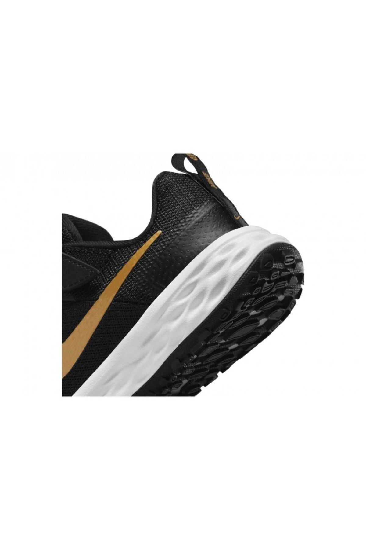 Nike epic react flyknit black gold online