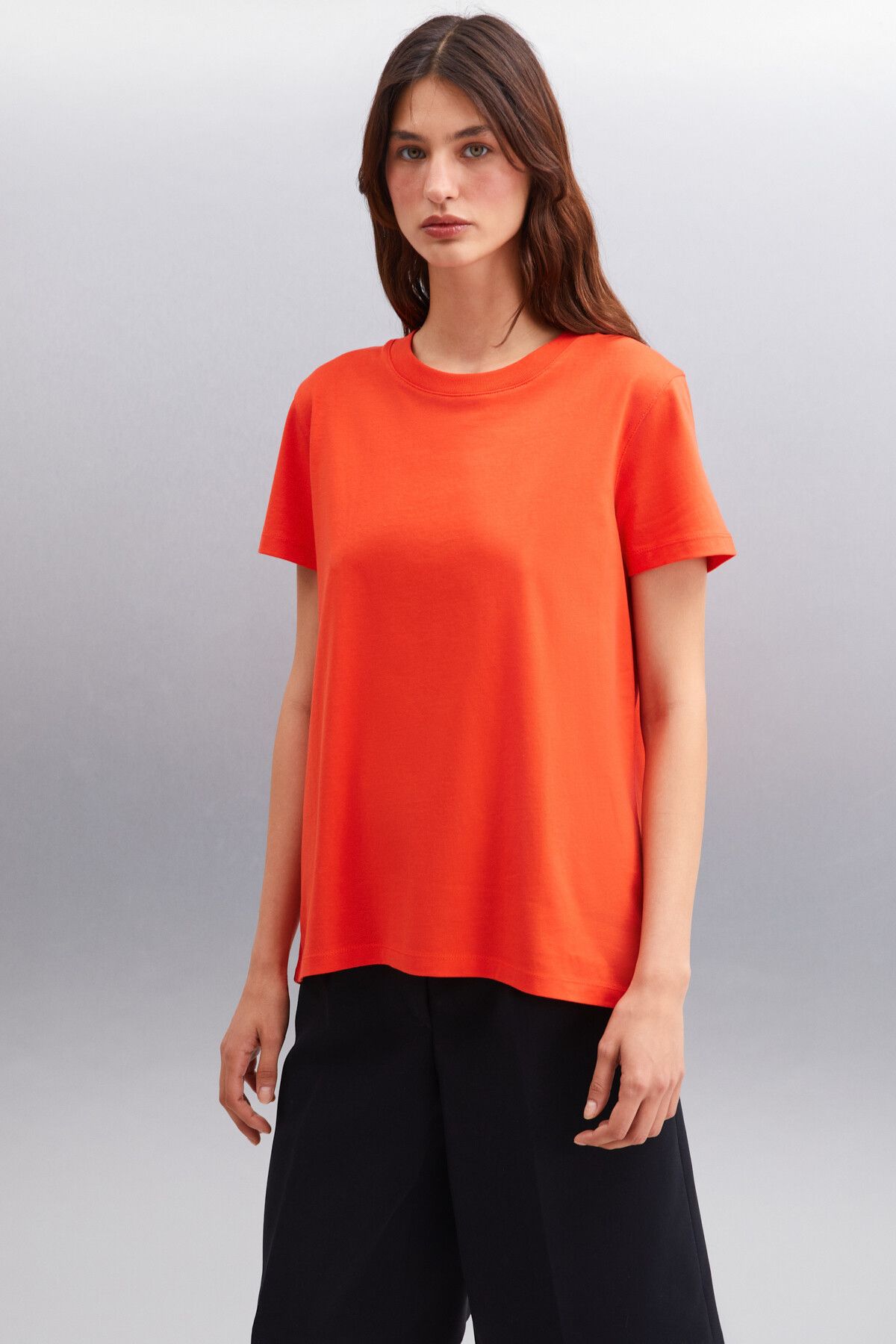 GRIMELANGE-Samantha Damen – 100 % Bio-Baumwolle, bequeme Passform, rotes Strick-T-Shirt mit langem Rücken 1