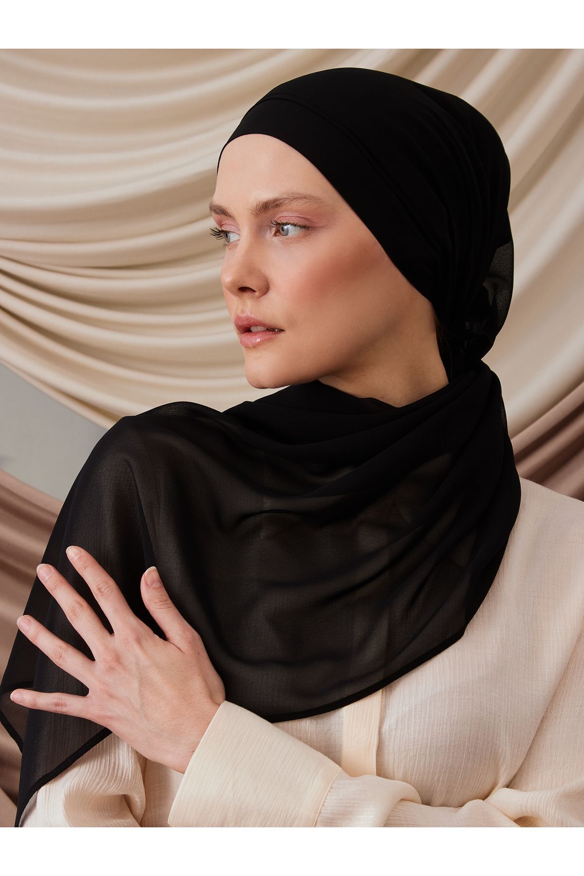 Luxury Chiffon Shawl | Self-Bonnet | Color: Black | Size: 170x65cm | Hijab