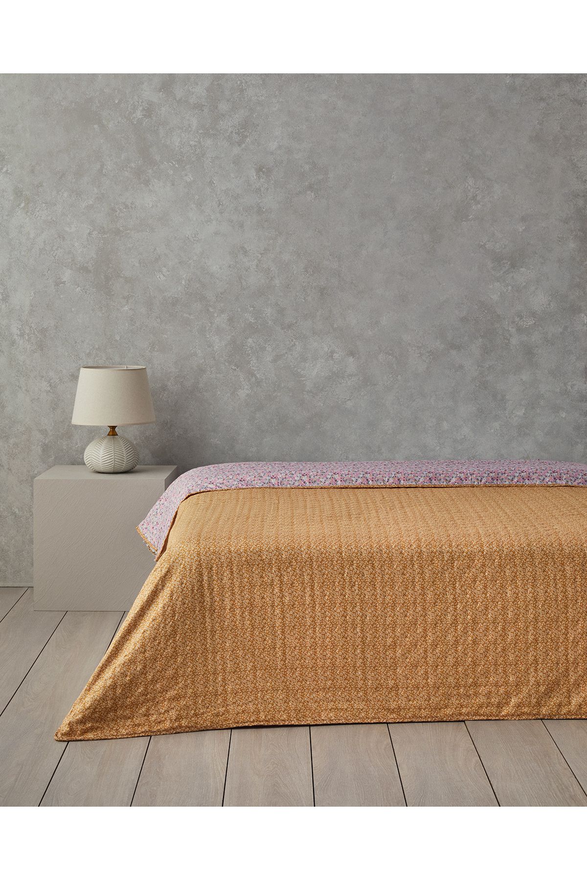 English Home-Pink Chamomile Cluster - Double and Multi-Purpose Cover 2
