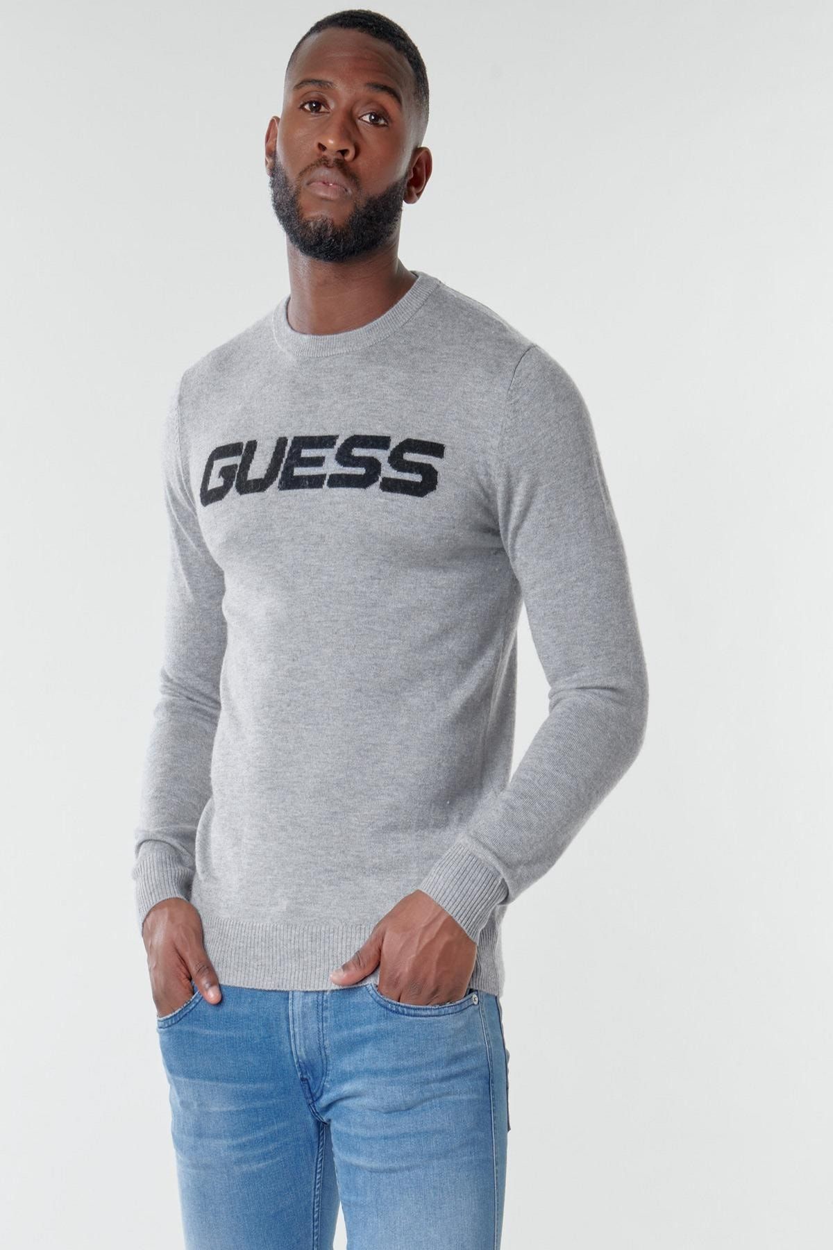 بلوز طوسی یقه گرد طرح چاپی لوگو آستین بلند مردانه گس Guess (برند آمریکا)