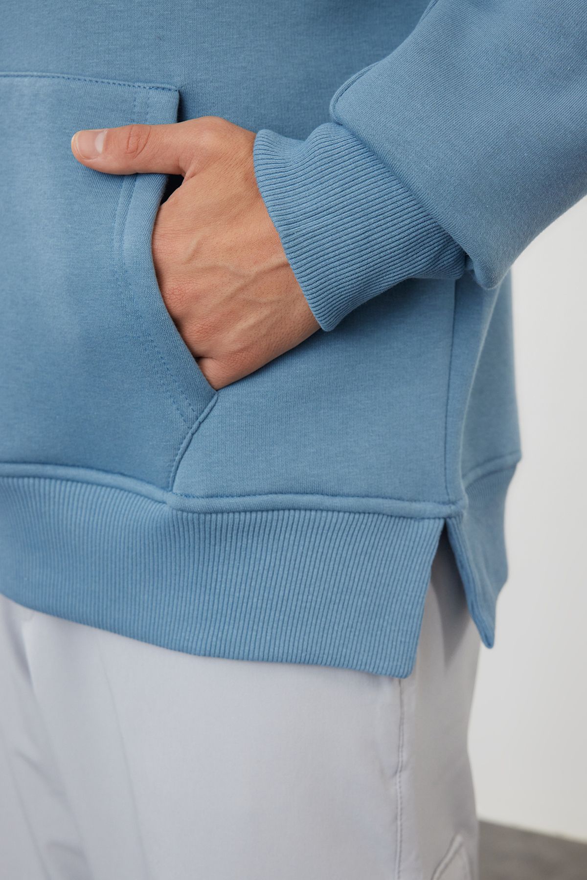 trendyol-man-mens-flat-long-oversize-sweatshi