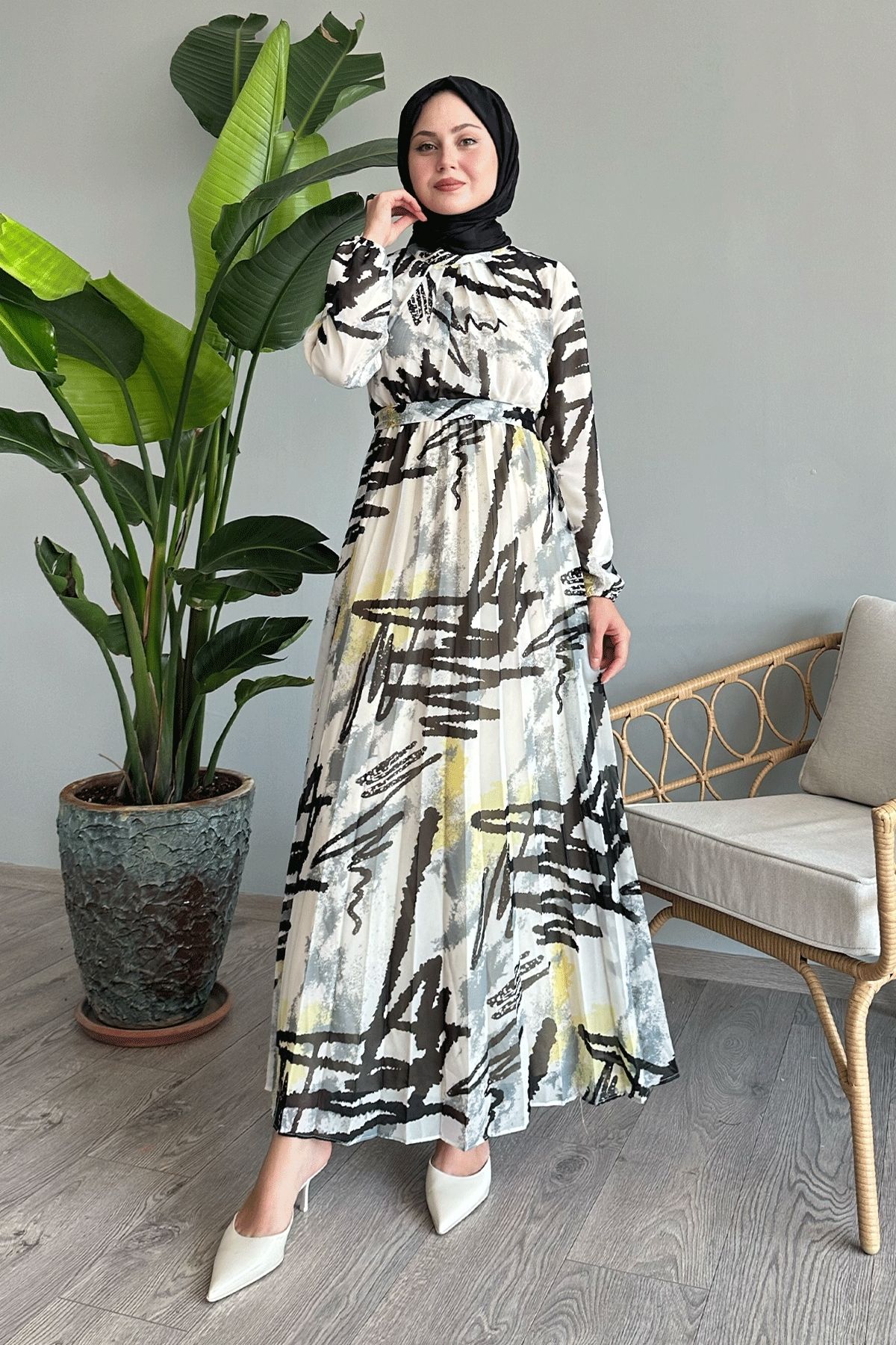 InStyle-Rochie gri din șifon - model cu dungi mixte 3