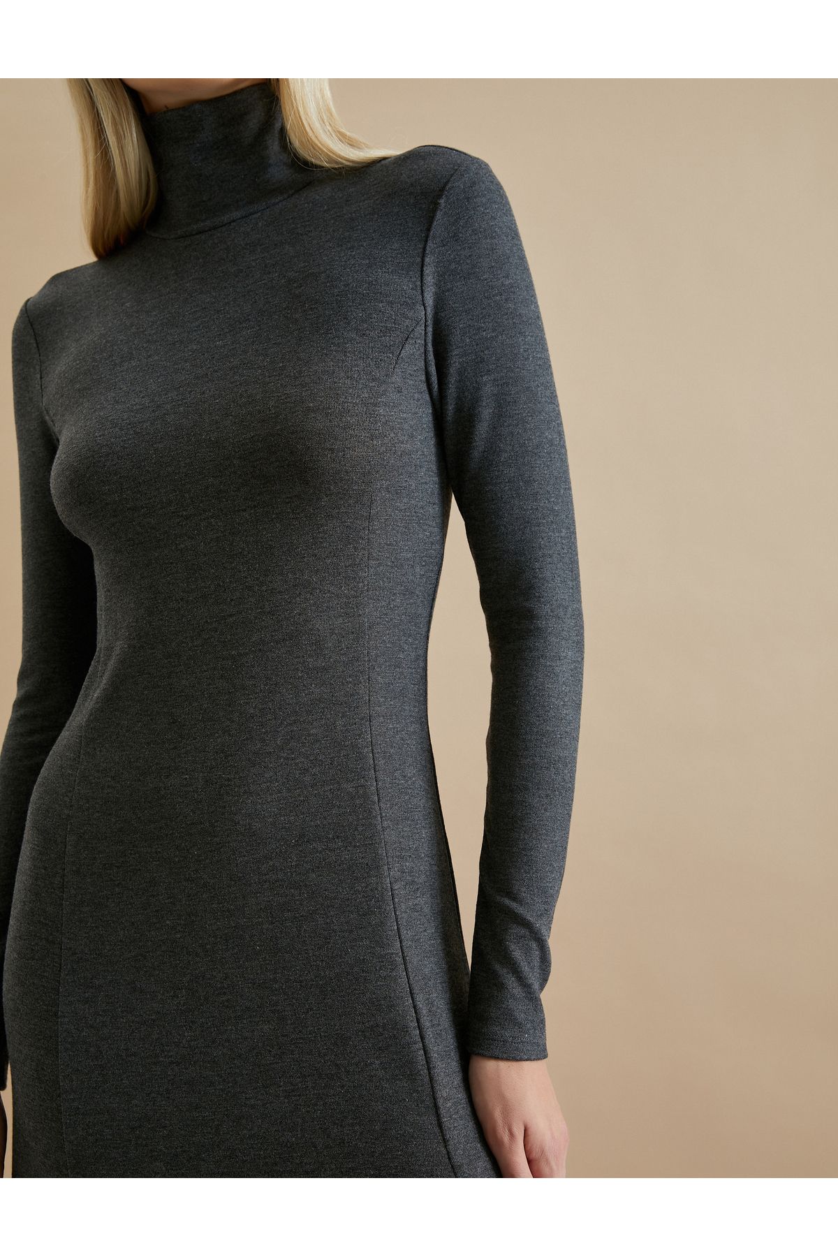 https://cdn.dsmcdn.com/ty1440/product/media/images/prod/QC/20240723/16/19a1ab44-1e81-3b8c-a2d0-b8b5836a937a/1_org_zoom.jpg