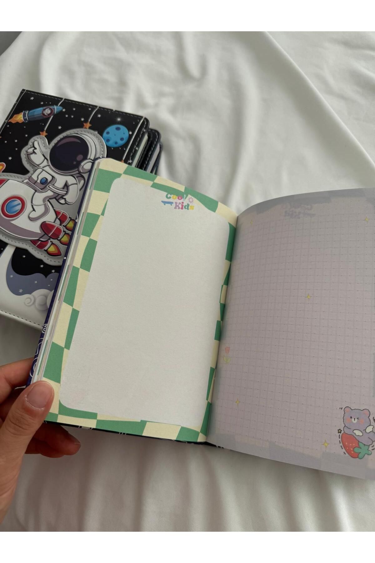 Planet Butik-Astronaut - Colorful Page Notebook with Magnetic Cover 5