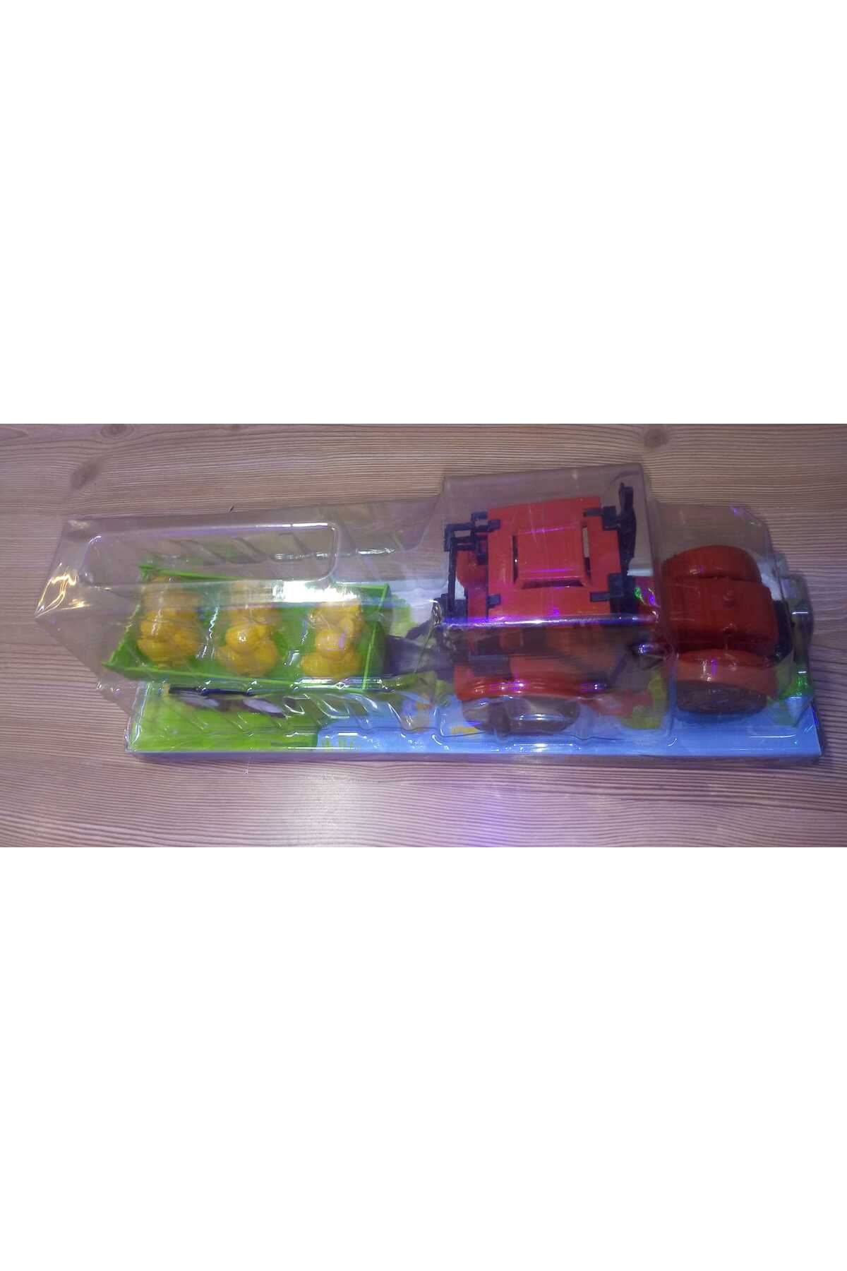 oyuncak 6 adet civ civ  taşıyan traktör 2