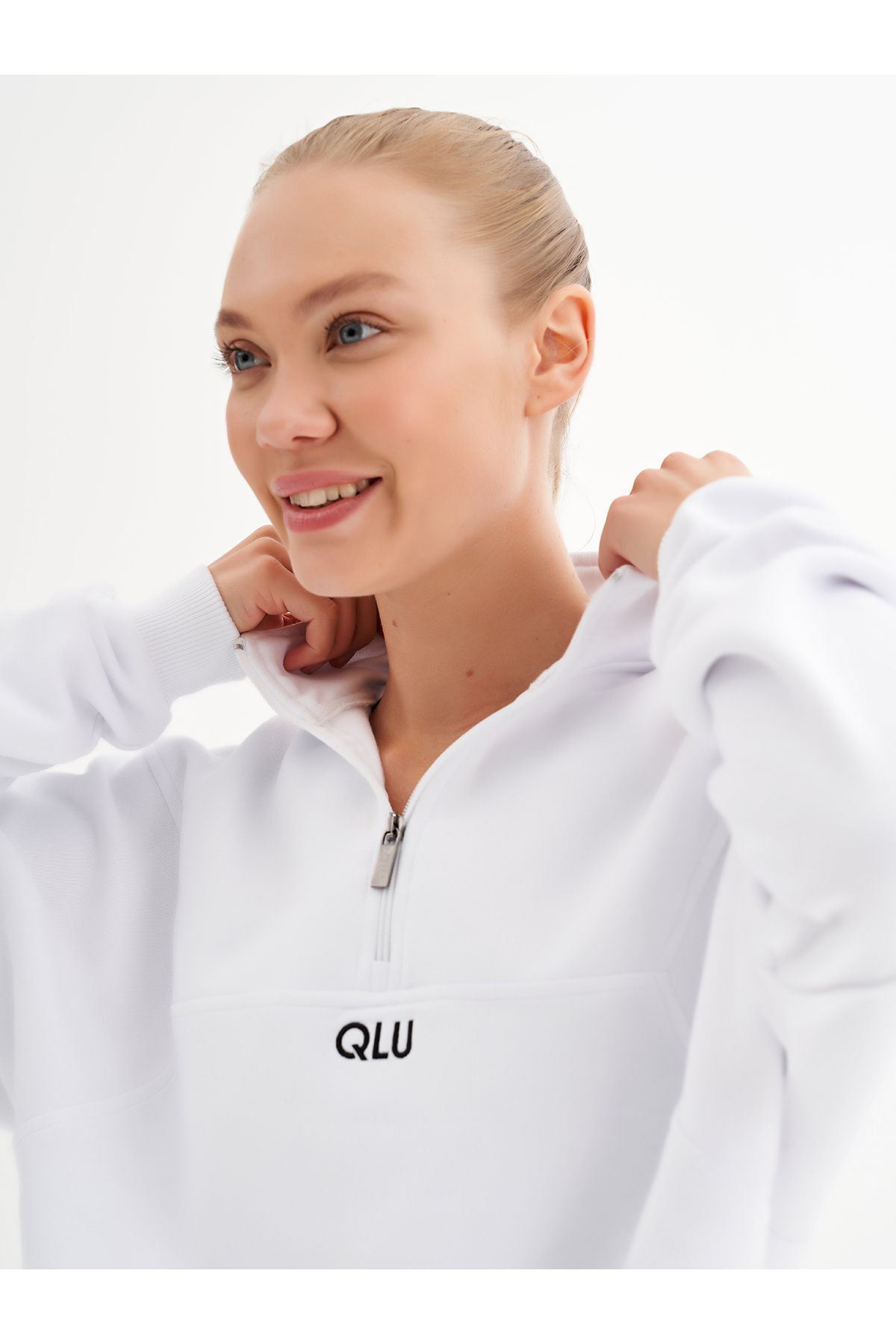 qlu-سويت شيرت نسائي من Infinity Collection - نصف سحاب 3