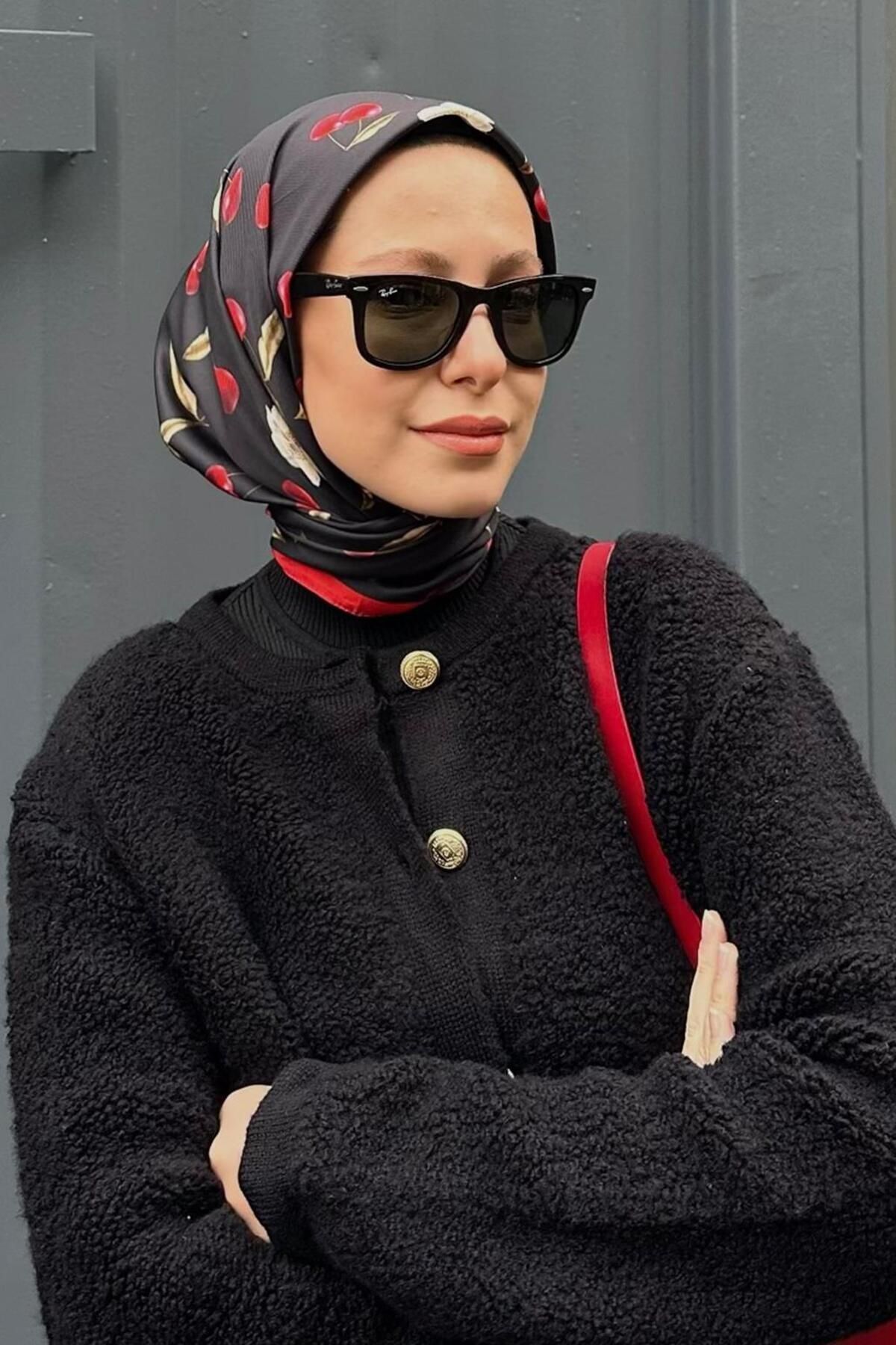 روسری قرمز ̇PEK گیلاس اورجینال Qef