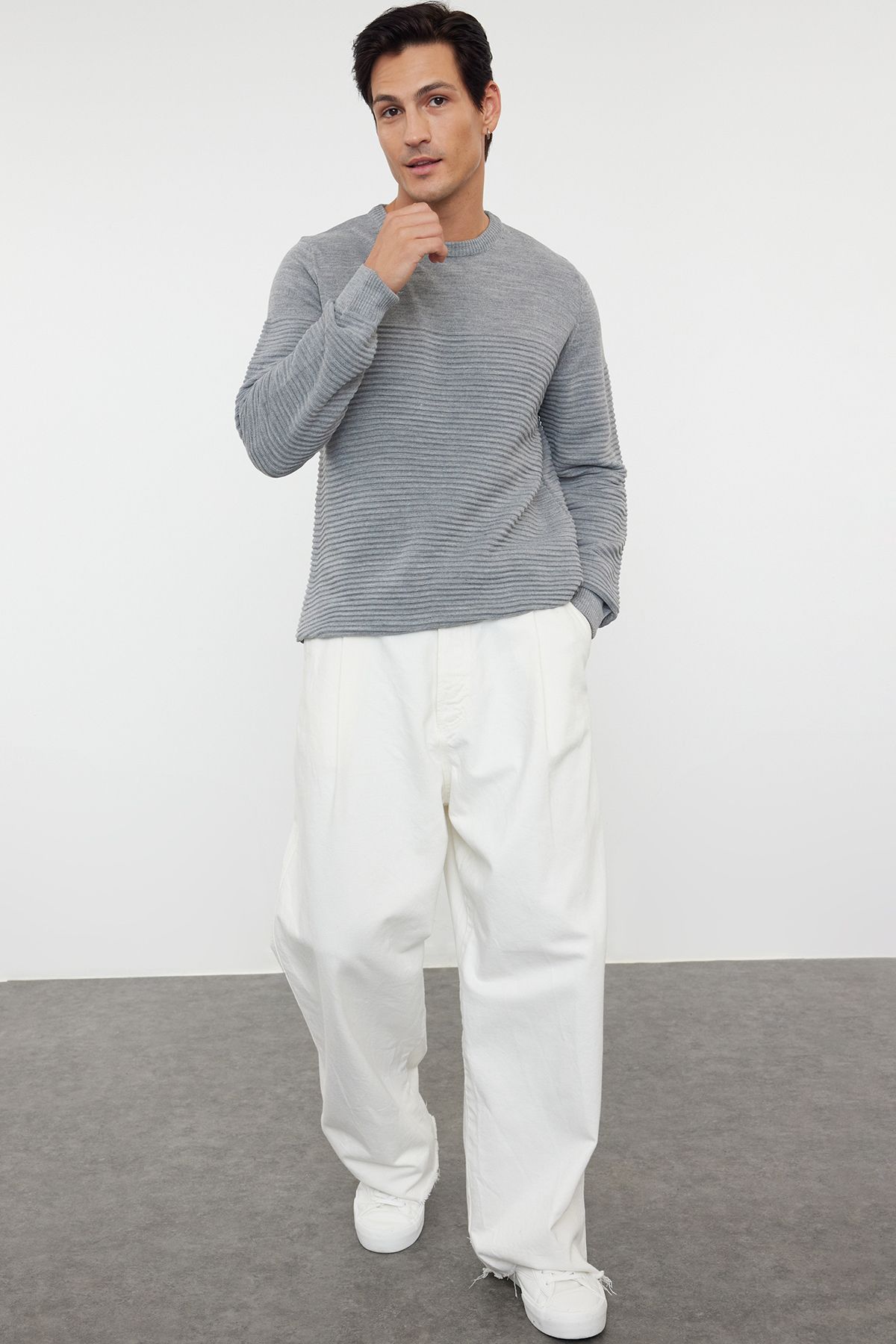 Trendyol Collection-Сірий светр з текстурованою в'язаною горловиною з вузьким вирізом TMNAW20IY0014 2