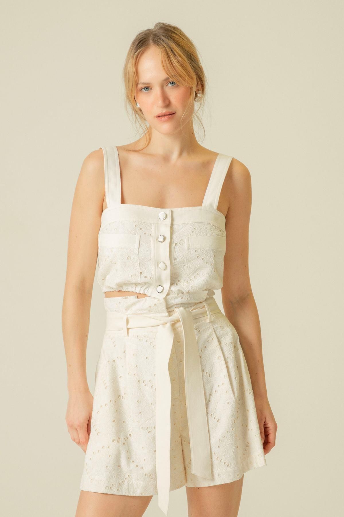 Rue Studio-Ecru Mini Shorts - Guipure and Pleated Detail 4