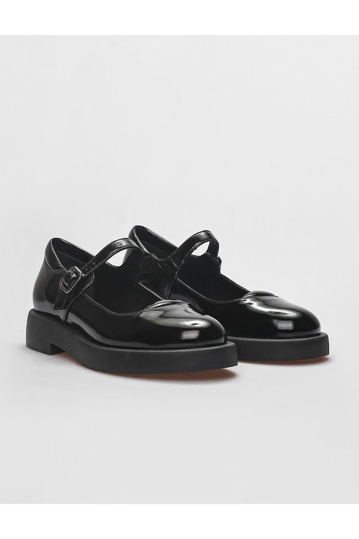 Cabani-Pantofi casual de damă din piele naturală, neagră, cu cataramă 2