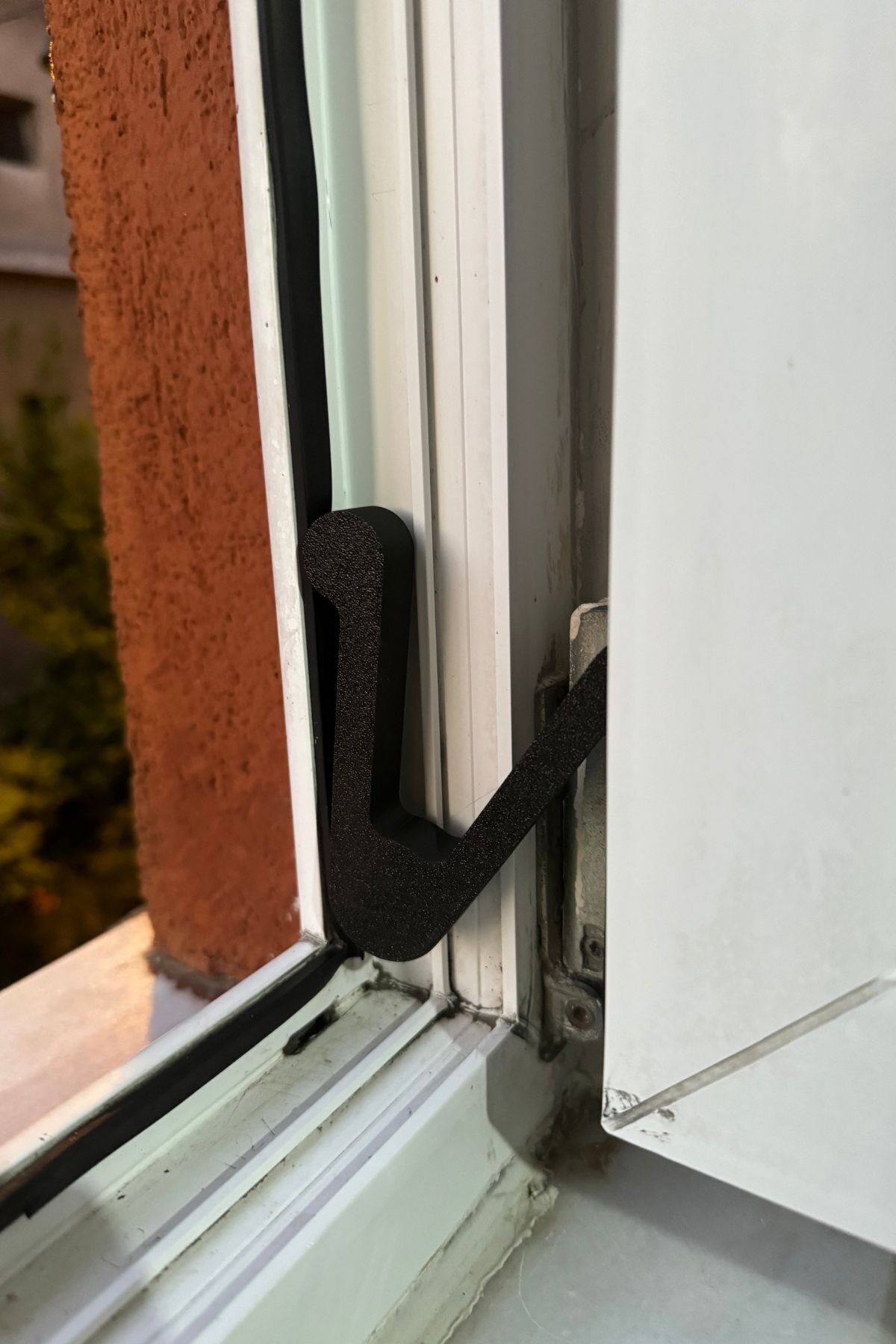 window stopper window blocker