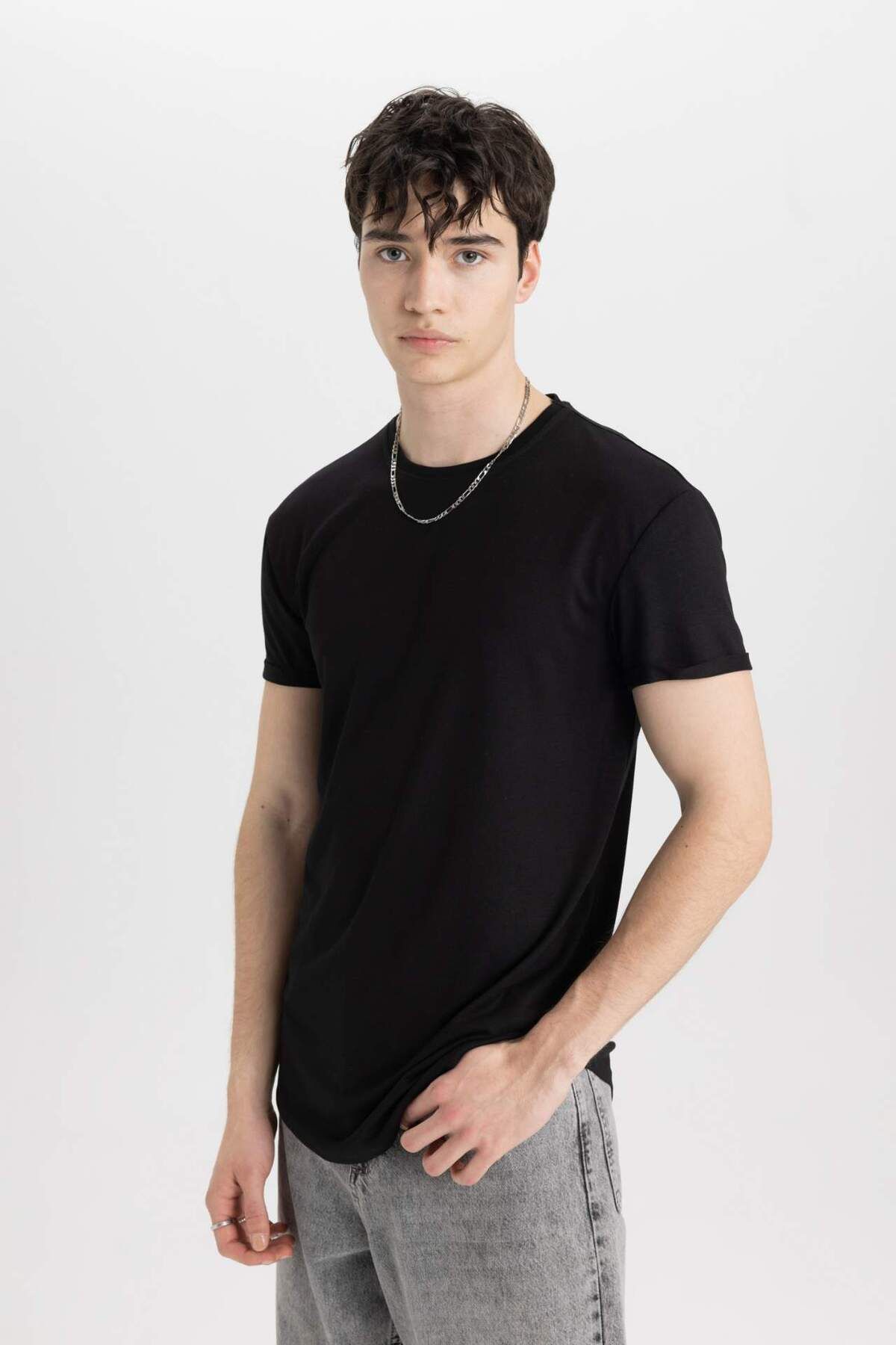 Slim fit muscle fit 2025