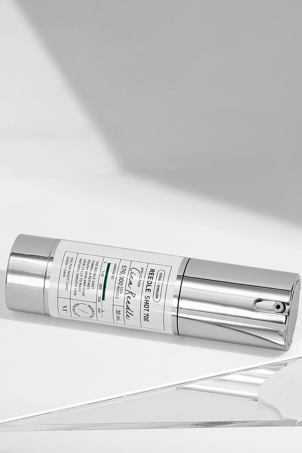 پاک کننده صورت VT REEDLE SHOT 700 سطح بالا VT COSMETICS