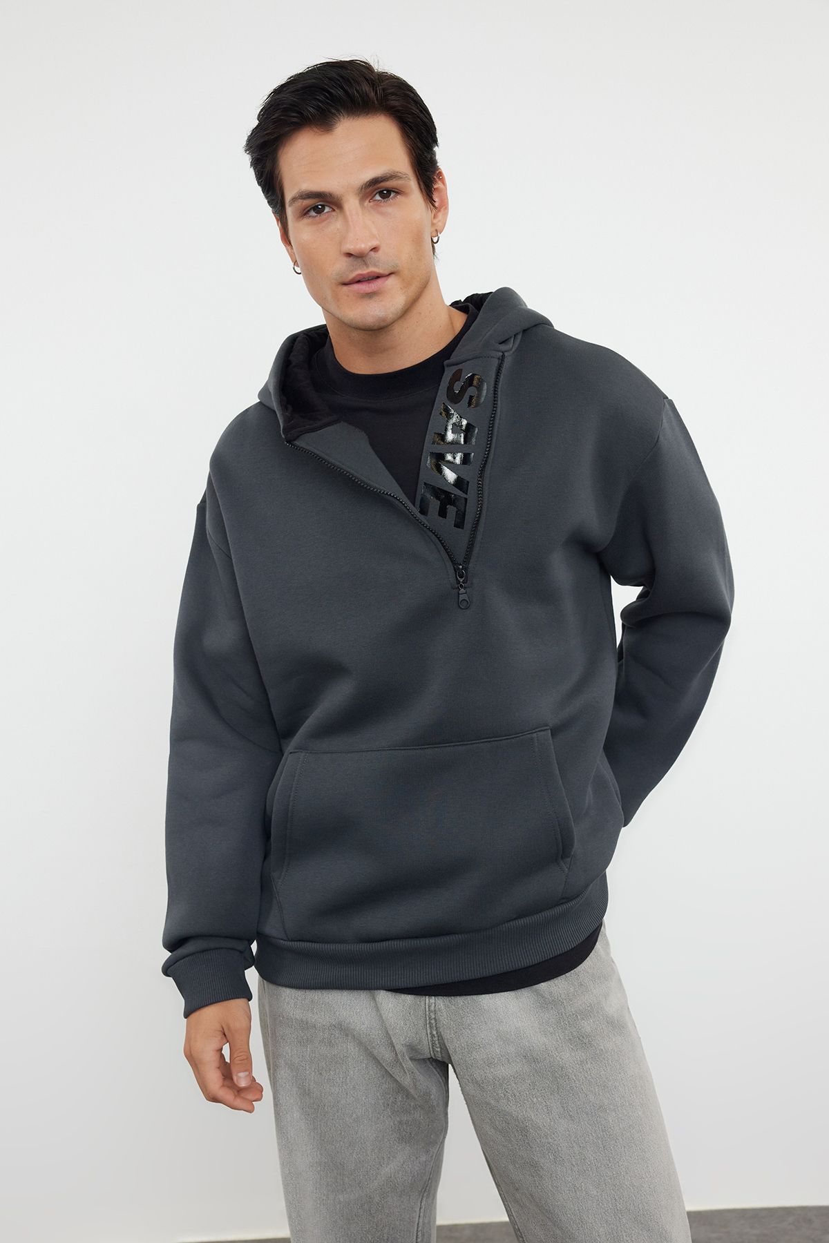 trendyol-man-mens-grey-slogan-long-oversize-s