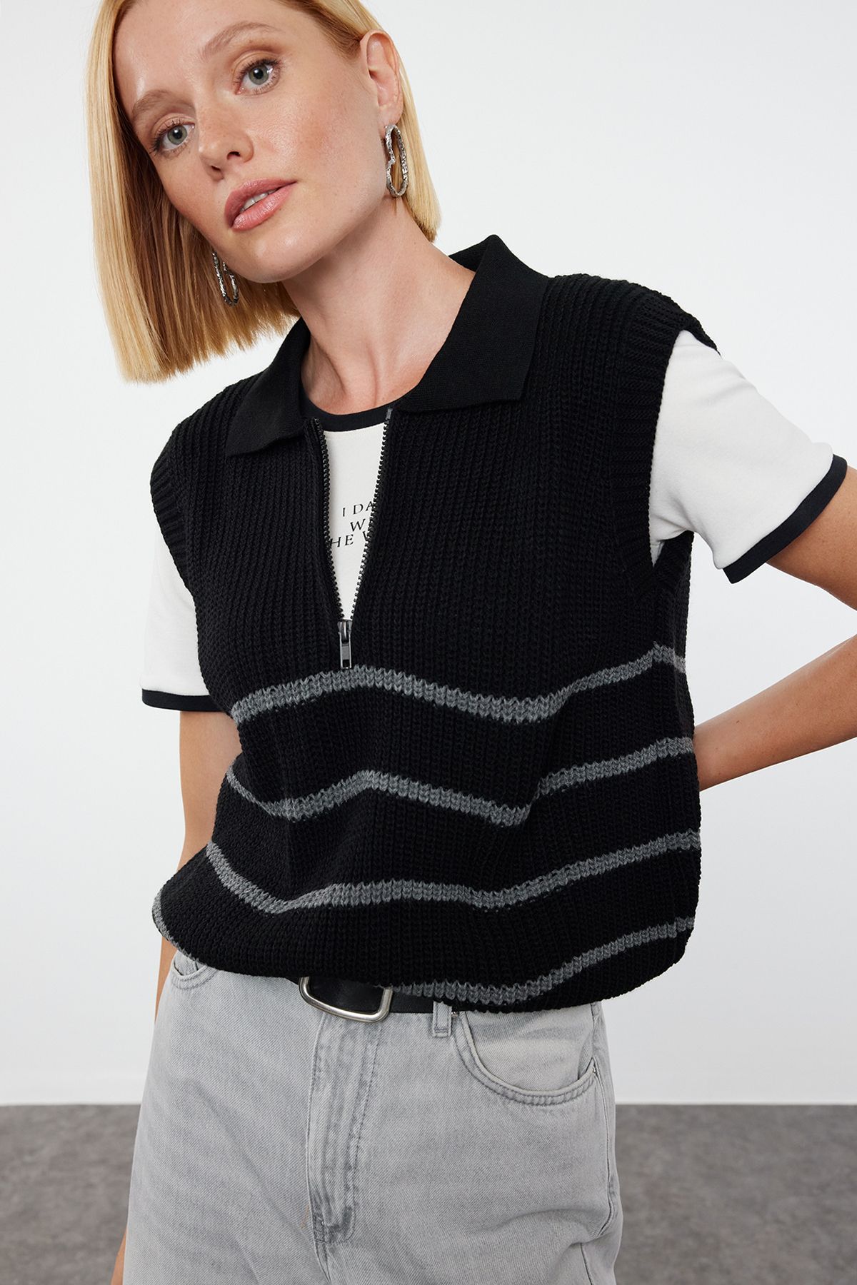 Trendyol Collection Czarny, Rozpinany, Prążkowany Sweter Polo Z Dzianiny Kobieta - M