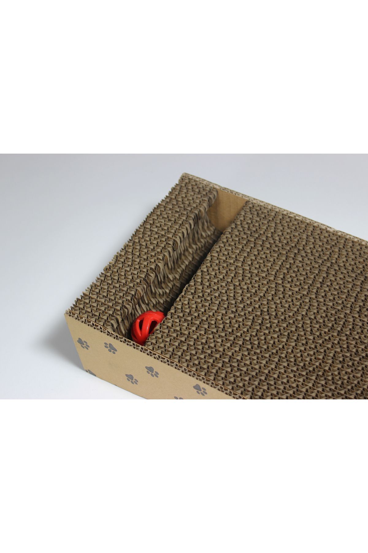 Genel Markalar Premium Kedi Tırmalama Kartonu – Oyuncaklı- Kedi Nanesi Hediyeli-21*43*8 Cm