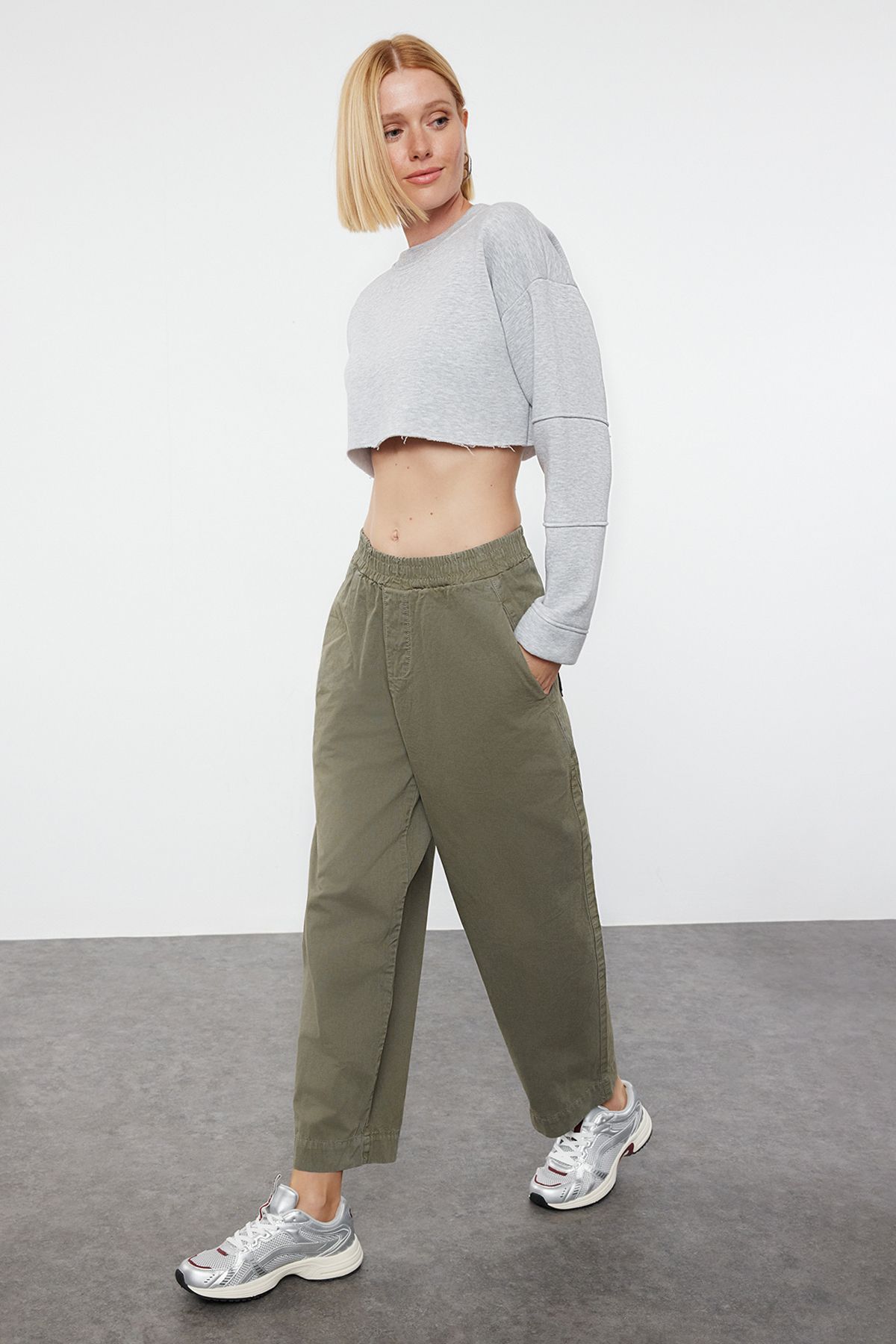 Trendyol Collection-Khakifarbene Baggy-Jeans mit hoher Taille – Barrel Cut TWOAW25JE00042 2