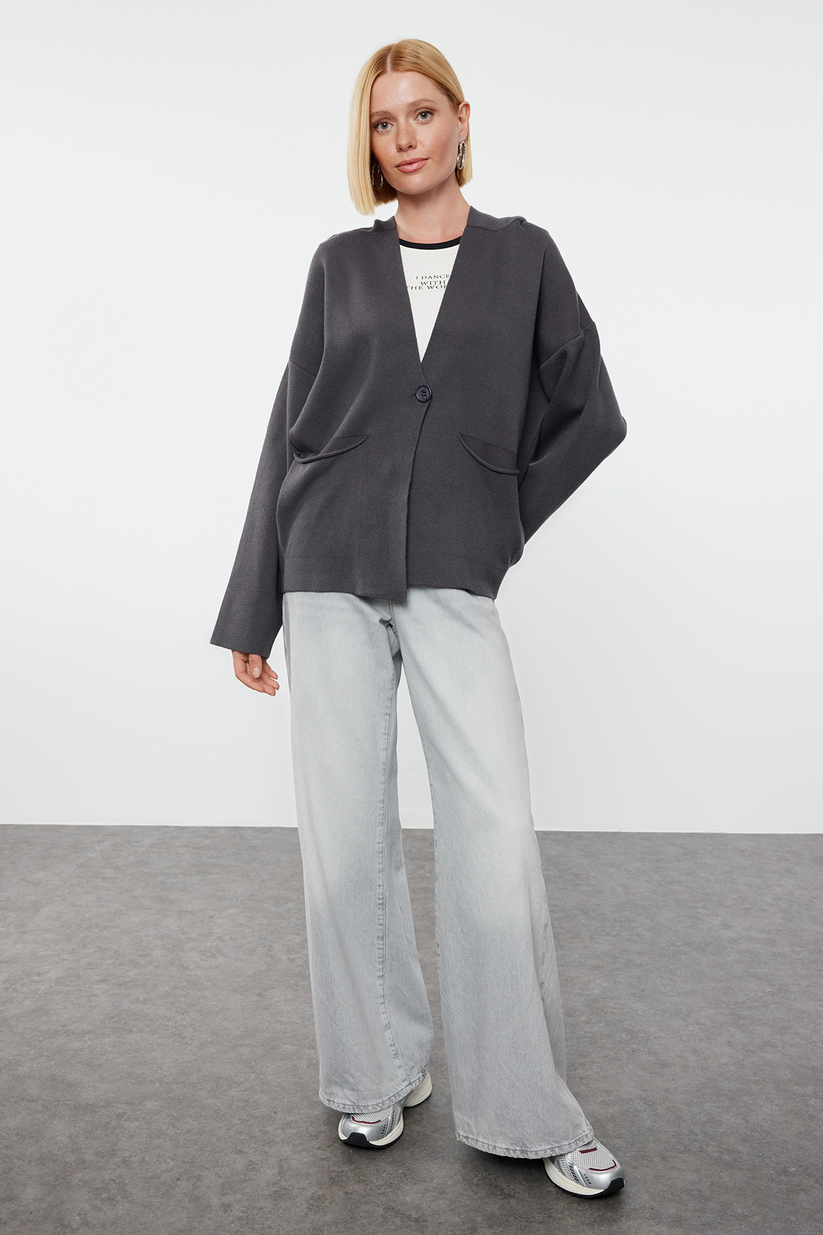 Trendyolmilla  Antrasit Premium İplik/Özel İplik Triko Hırka TWOAW25HI00047