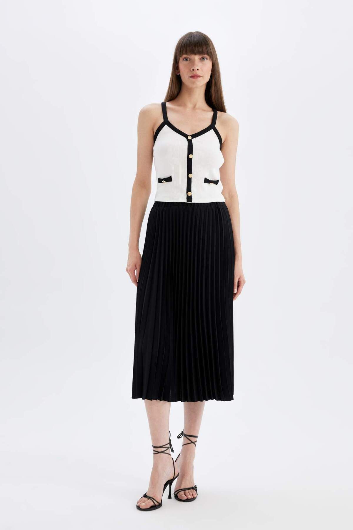 complete the look image