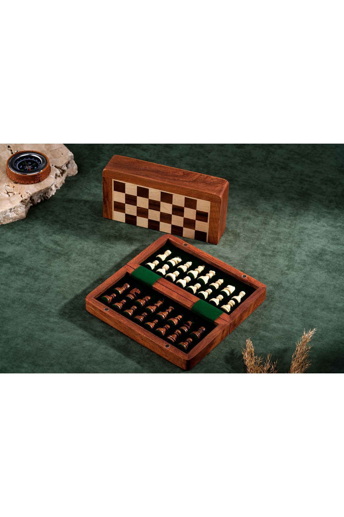Ban Store El Yapımı 12,5 Cm Manyetik Ahşap Satranç Takımı, Taşınabilir Masif Ahşap Katlanabilir (SEYAHAT BOY)