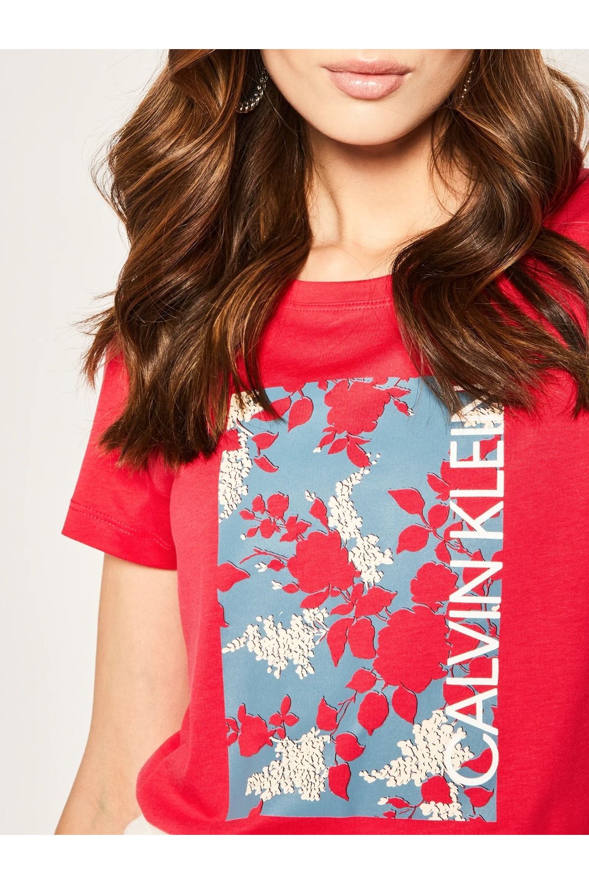 Calvin Klein T shirt Floral Box Tee Rose Slim Fit Kad n Giyim