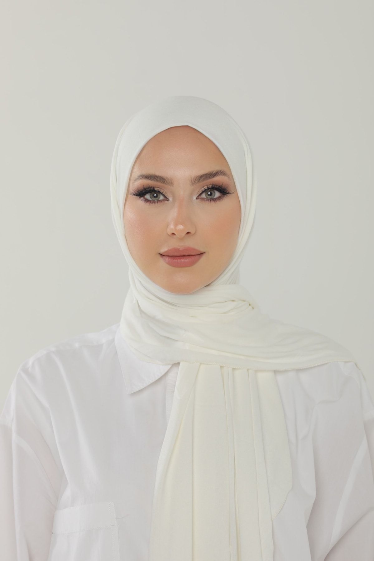حجاب ابيض