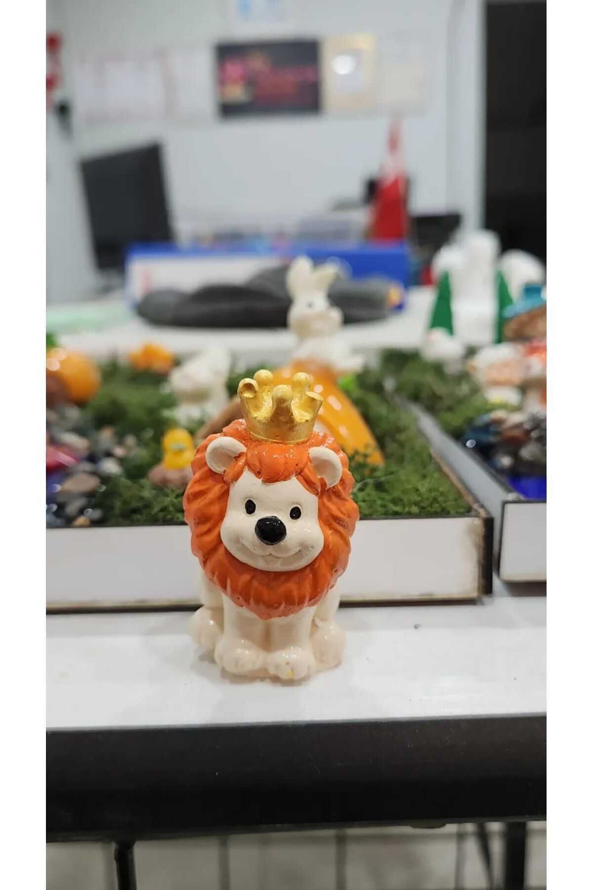 Himi Pasta Süsleri Aslan Minyatür Figür Karakter Oyuncakları Evcilik Oyuncakları Küçük Minik Oyuncaklar