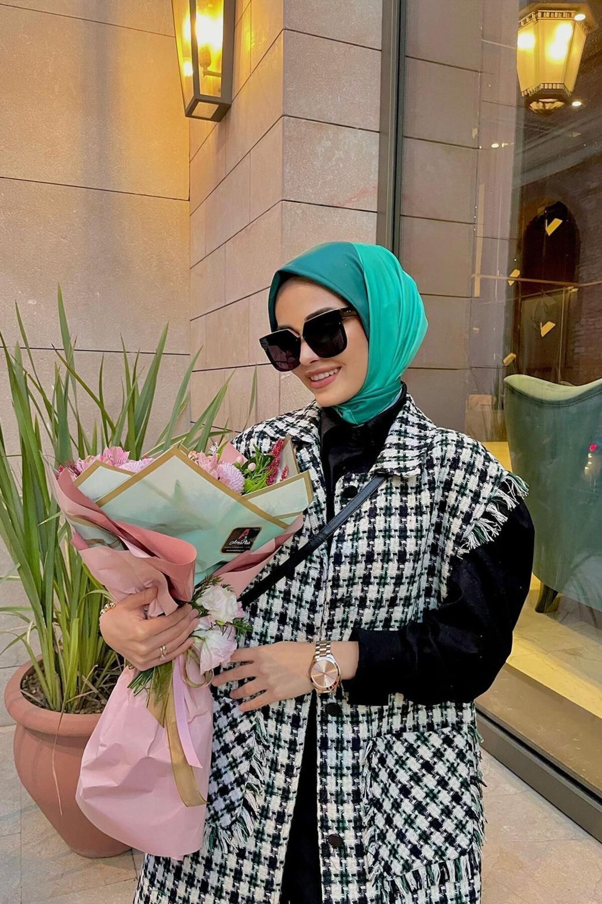 Qef-Emerald Green Gradient Scarf 4