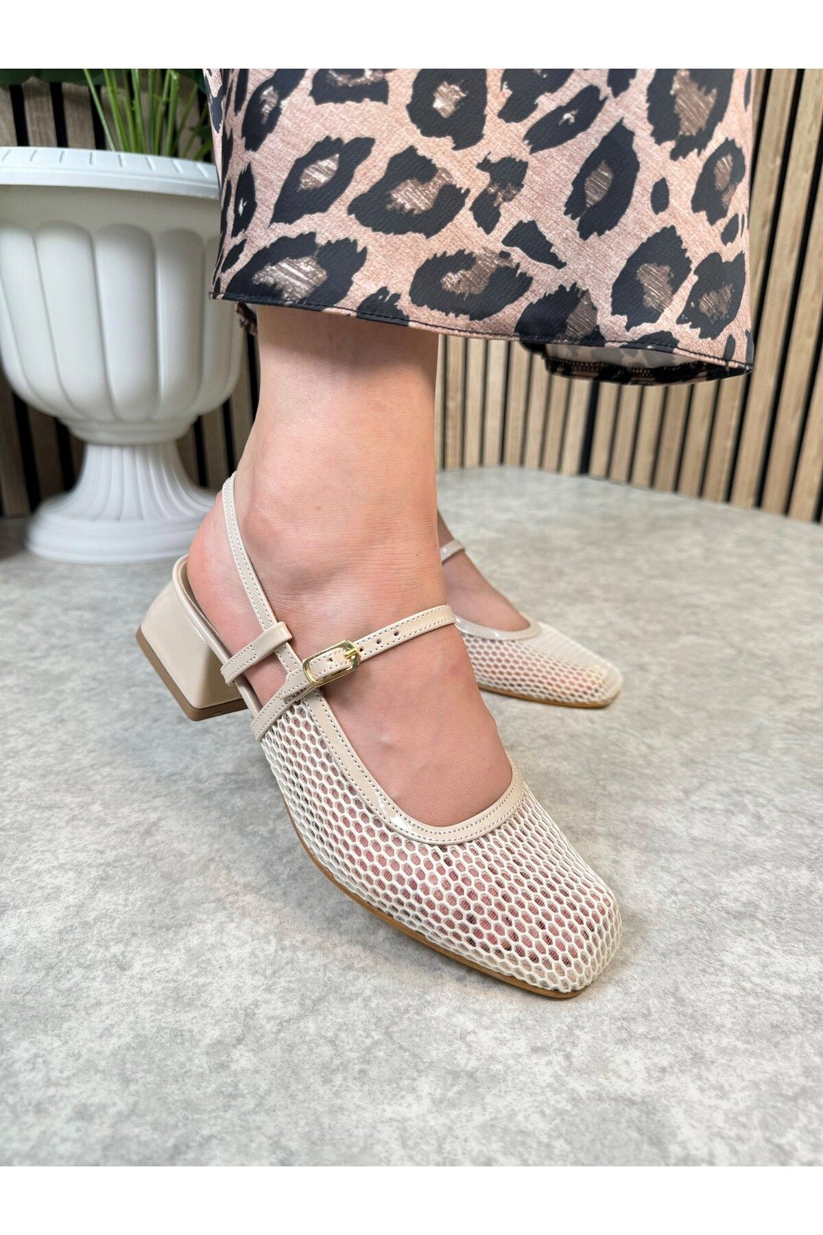 Nstil-Pantofi casual de damă bej - toc mic, vârf tocit, detaliu balerină, curea și cataramă reglabilă 307 2