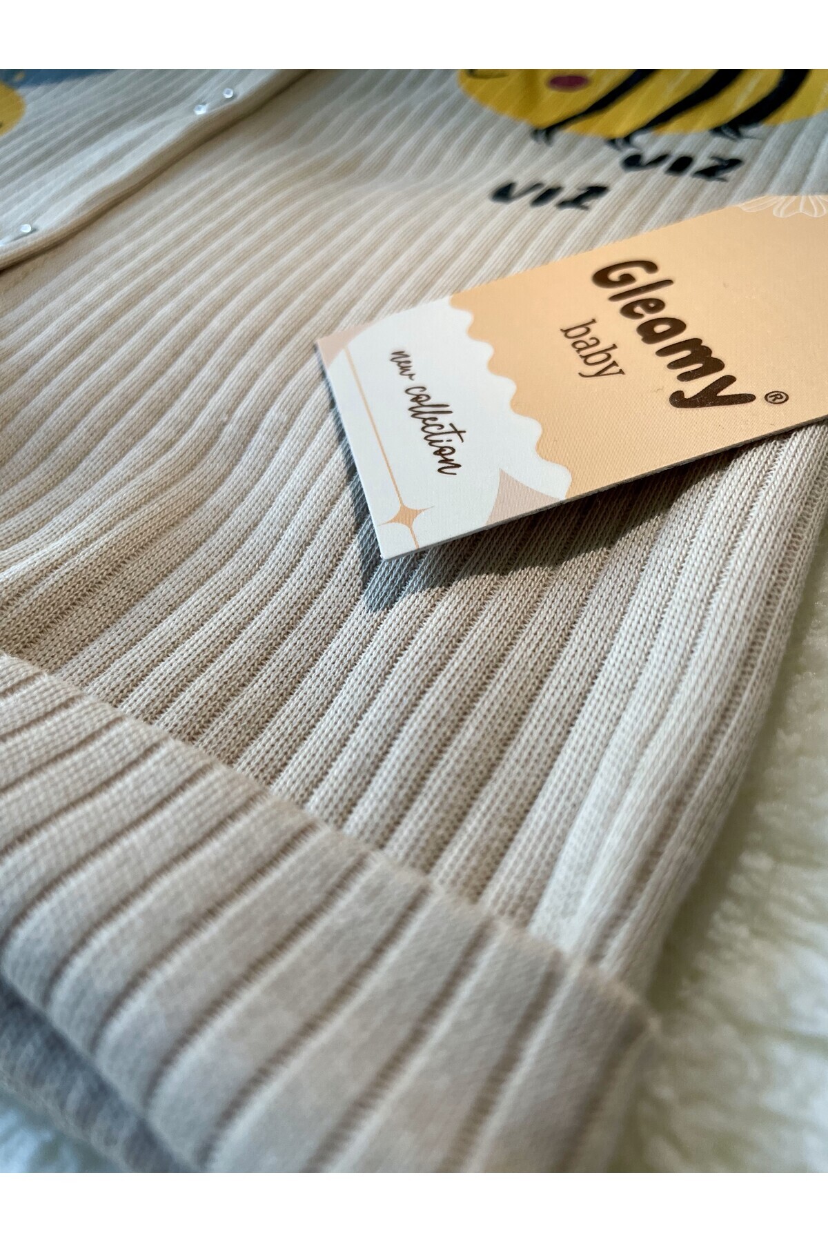 Gleamy FINDIK BEBE KIDS ARI DESENÇITÇITLI KISA KOLLU ŞORT TULUM (ZIBIN) %100 PAMUK fotoğrafı 5 (önizleme)